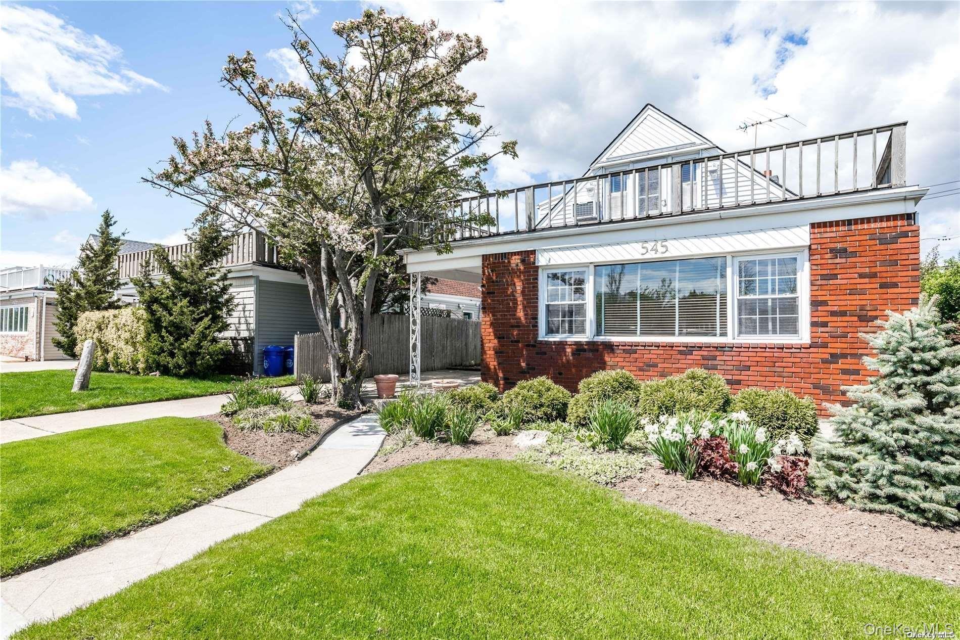 545 E Park Avenue, Long Beach, NY 11561