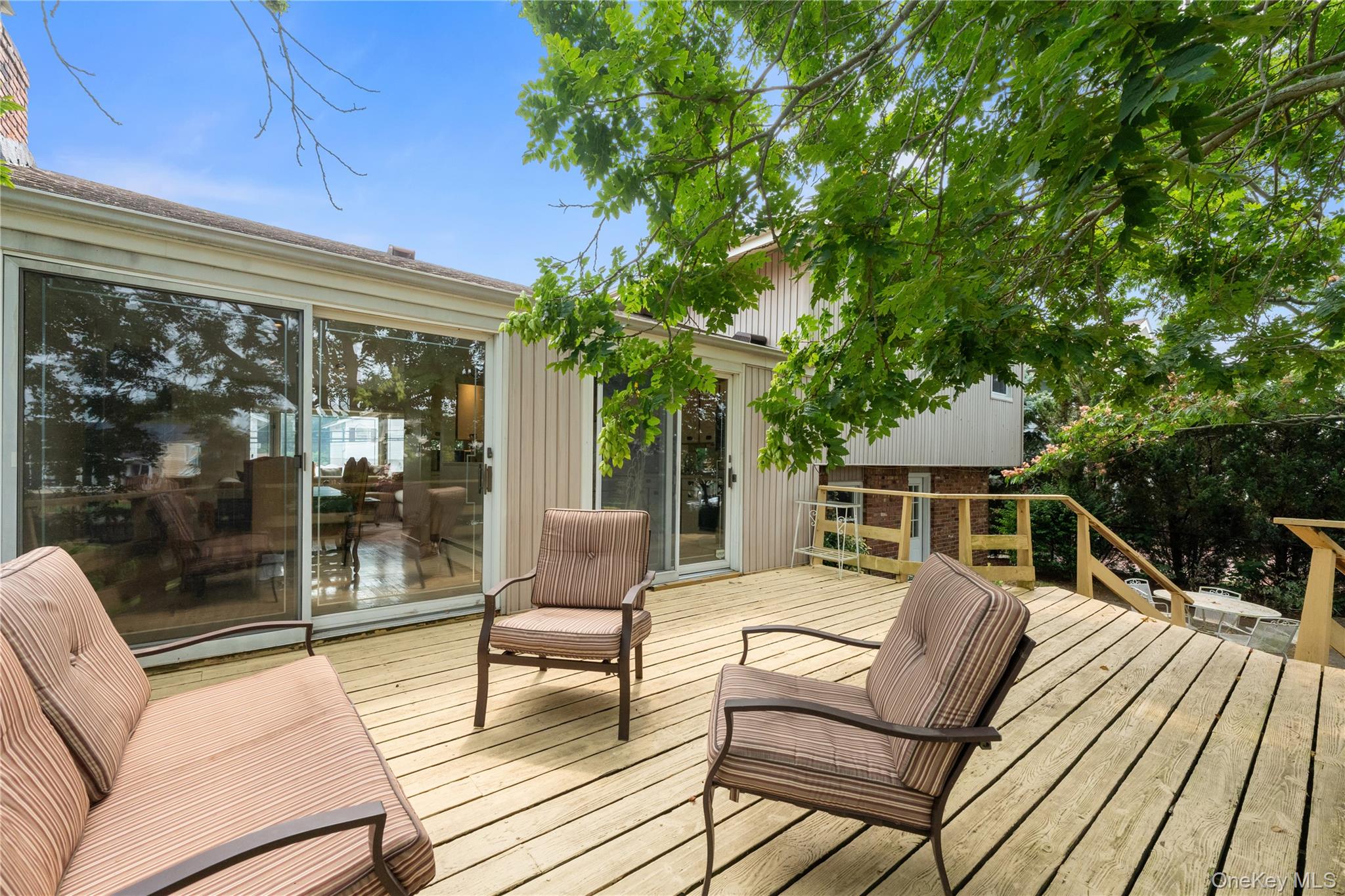 48 Oxford Road, East Rockaway, NY 11518