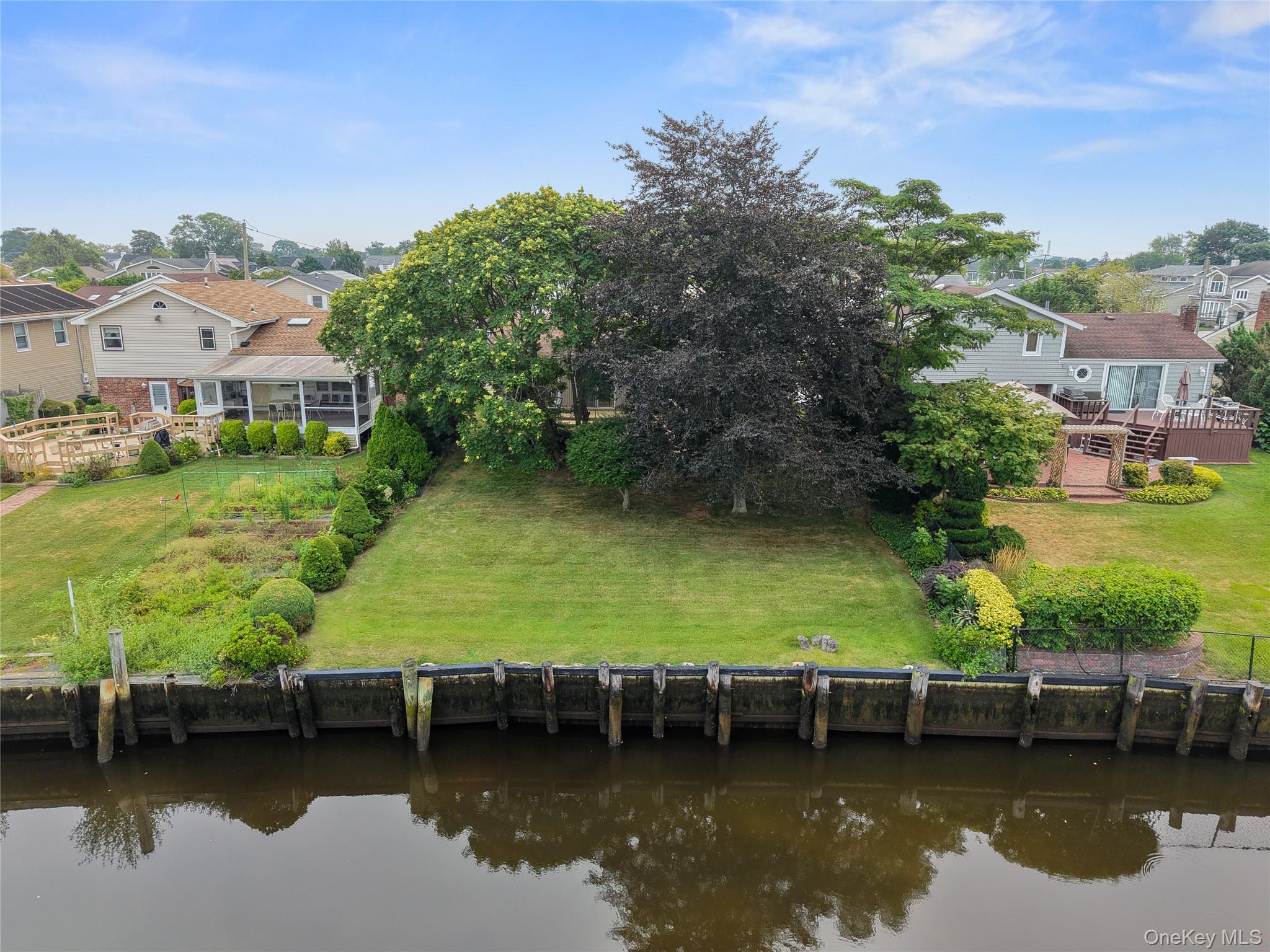 48 Oxford Road, East Rockaway, NY 11518