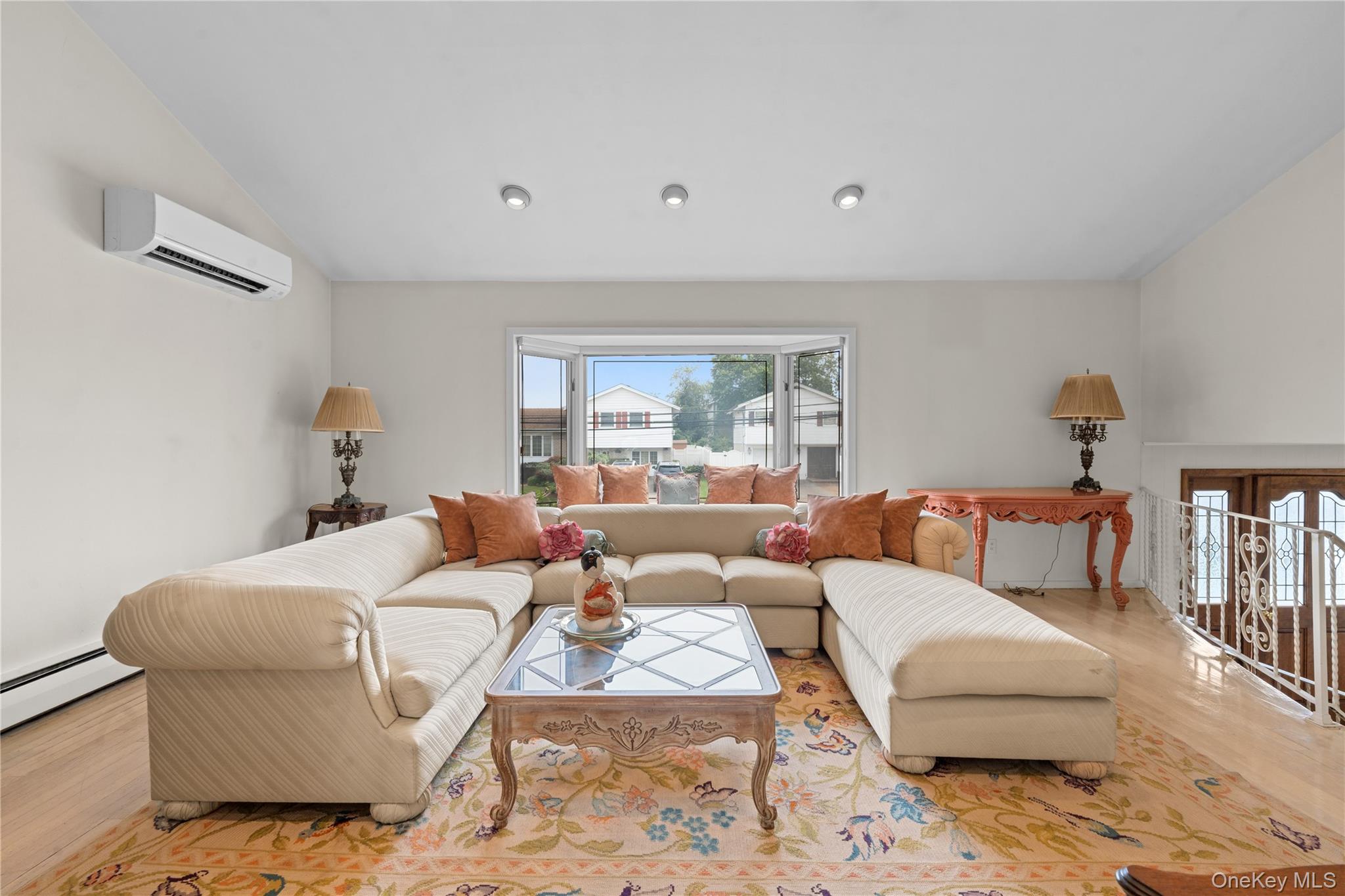 48 Oxford Road, East Rockaway, NY 11518