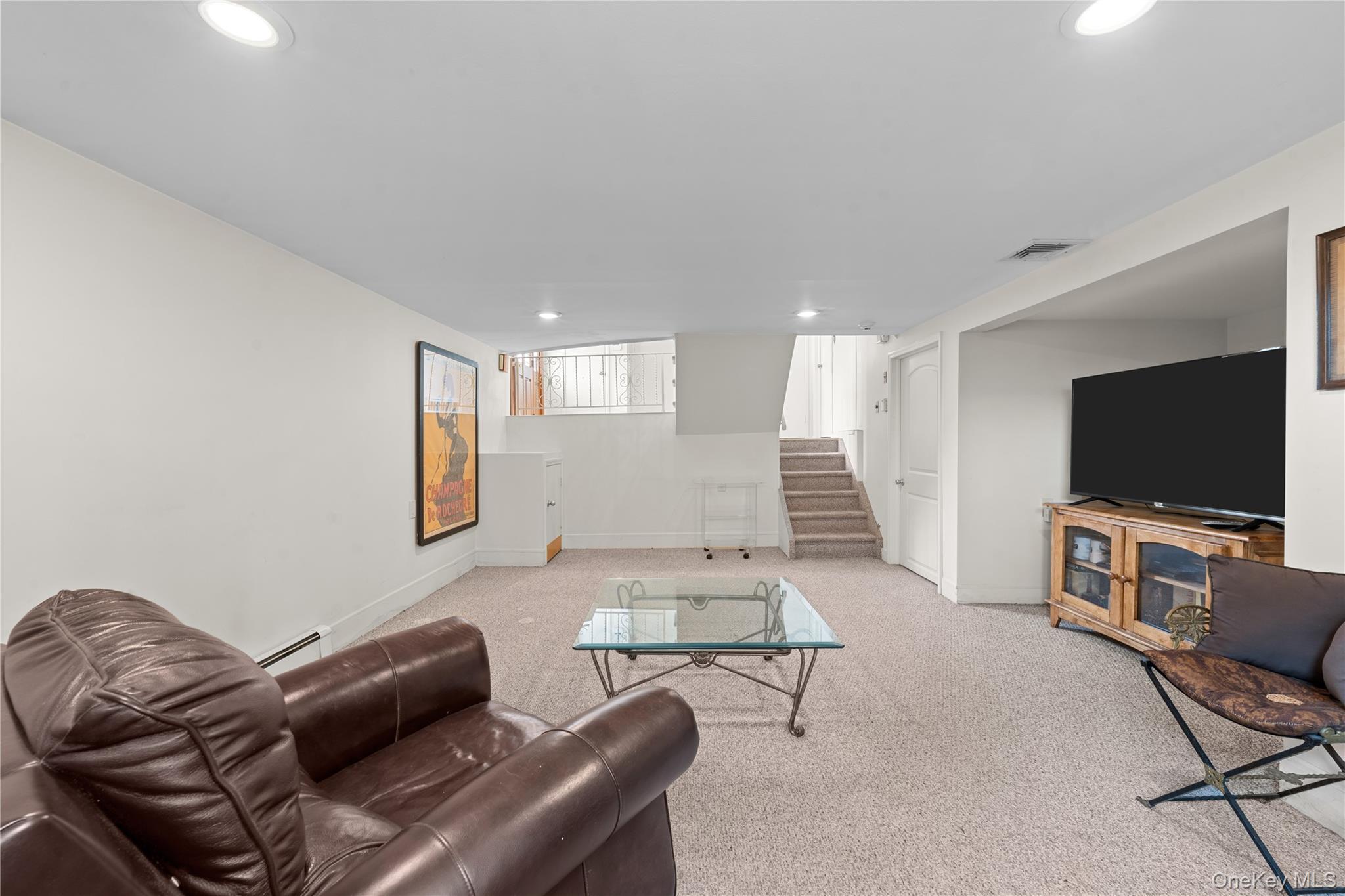 48 Oxford Road, East Rockaway, NY 11518