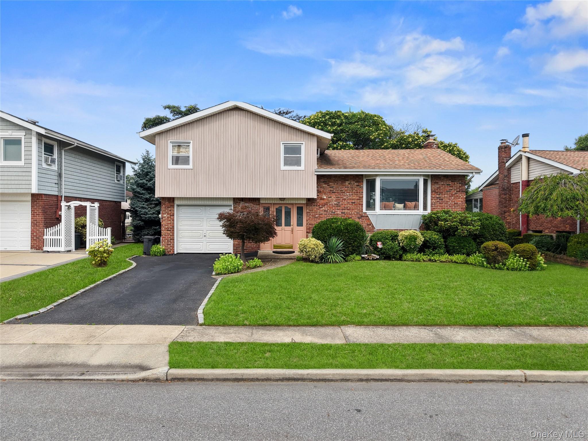 48 Oxford Road, East Rockaway, NY 11518