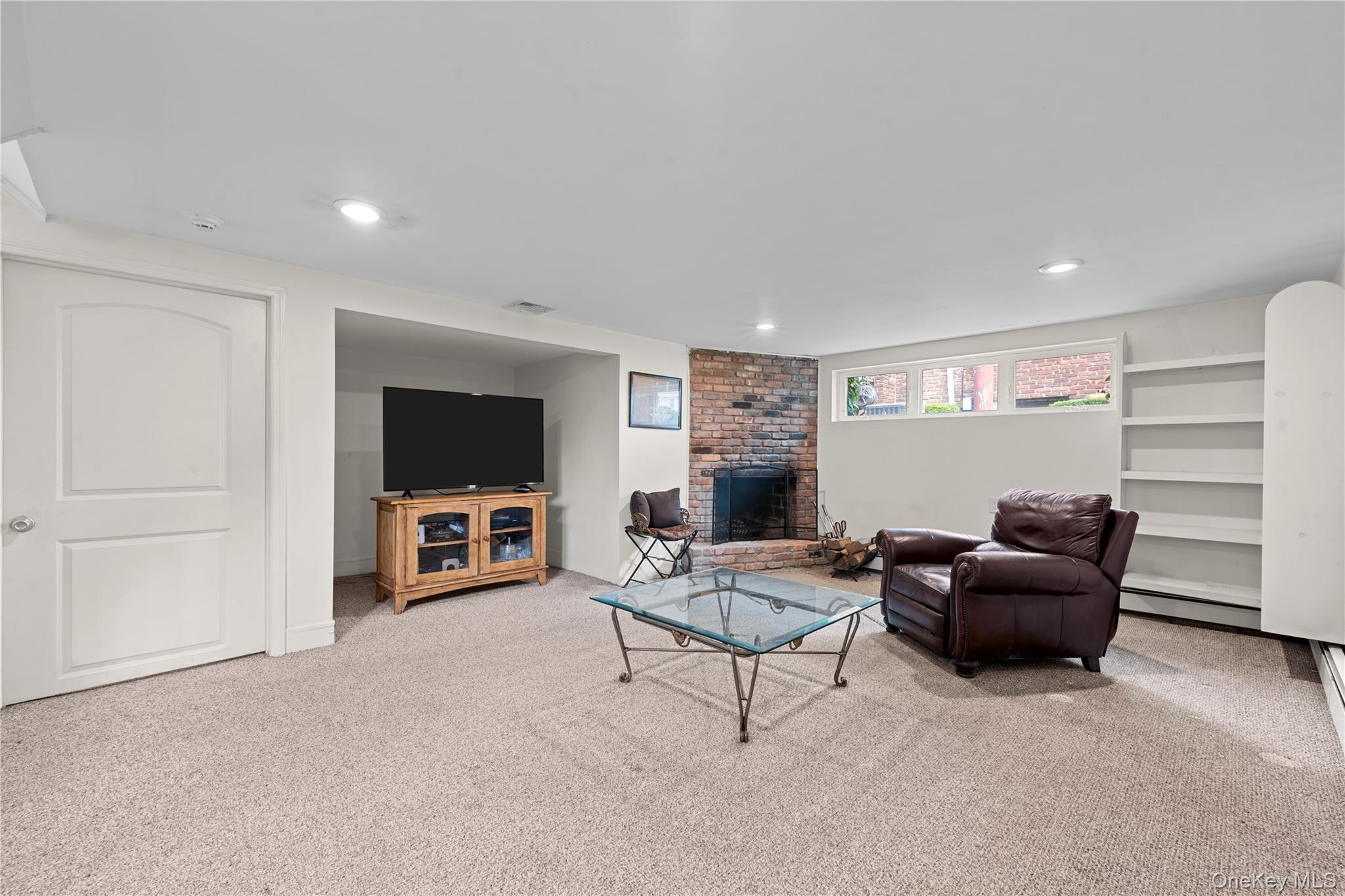 48 Oxford Road, East Rockaway, NY 11518