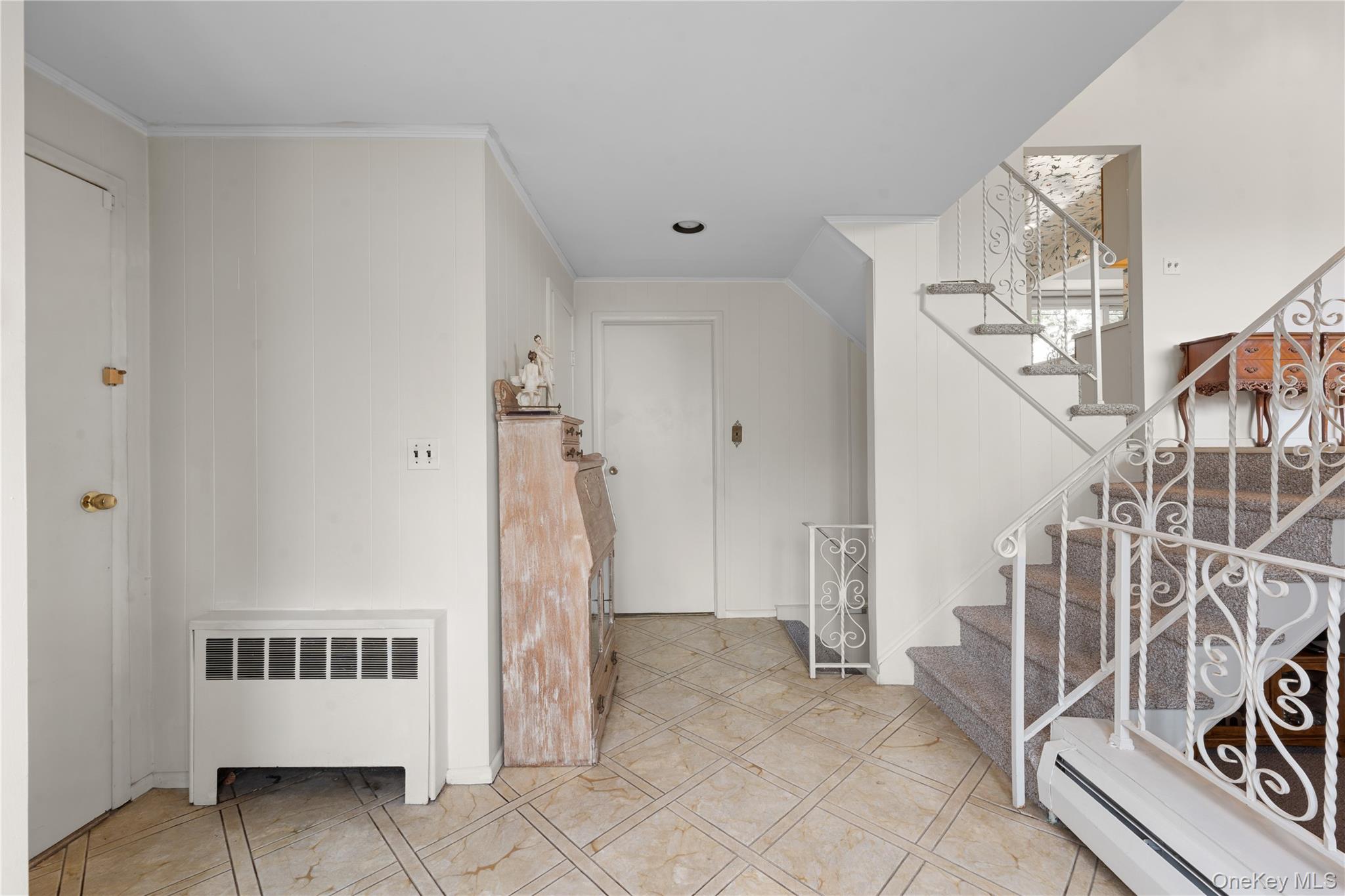 48 Oxford Road, East Rockaway, NY 11518