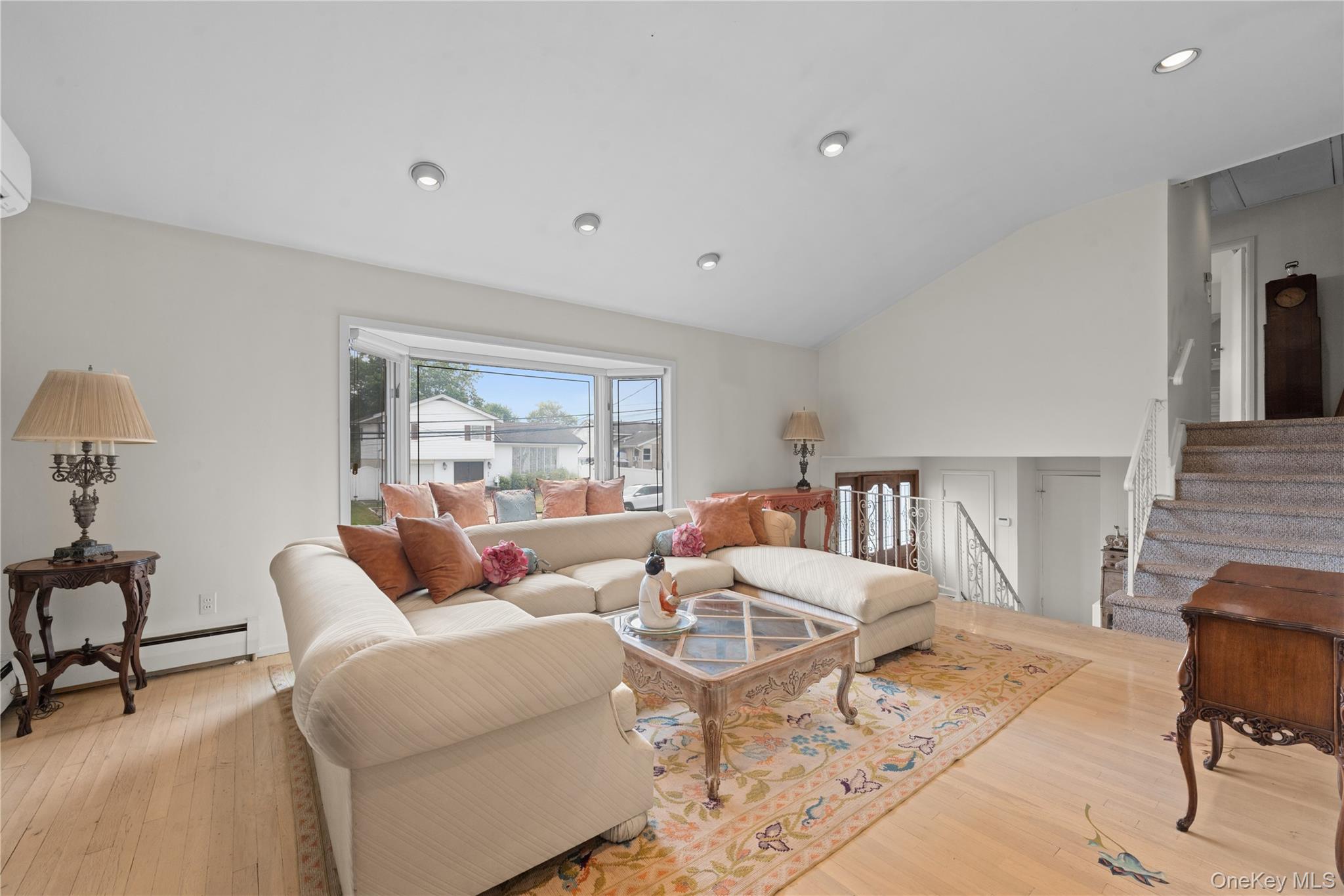 48 Oxford Road, East Rockaway, NY 11518