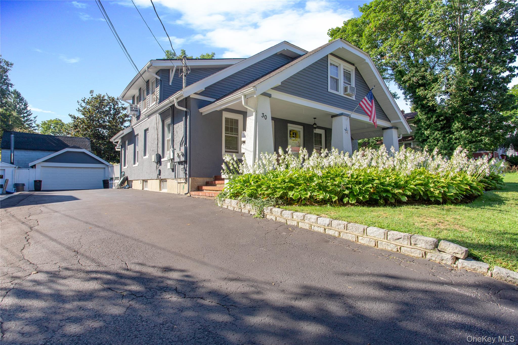 30 Sterling Court, Huntington, NY 11743