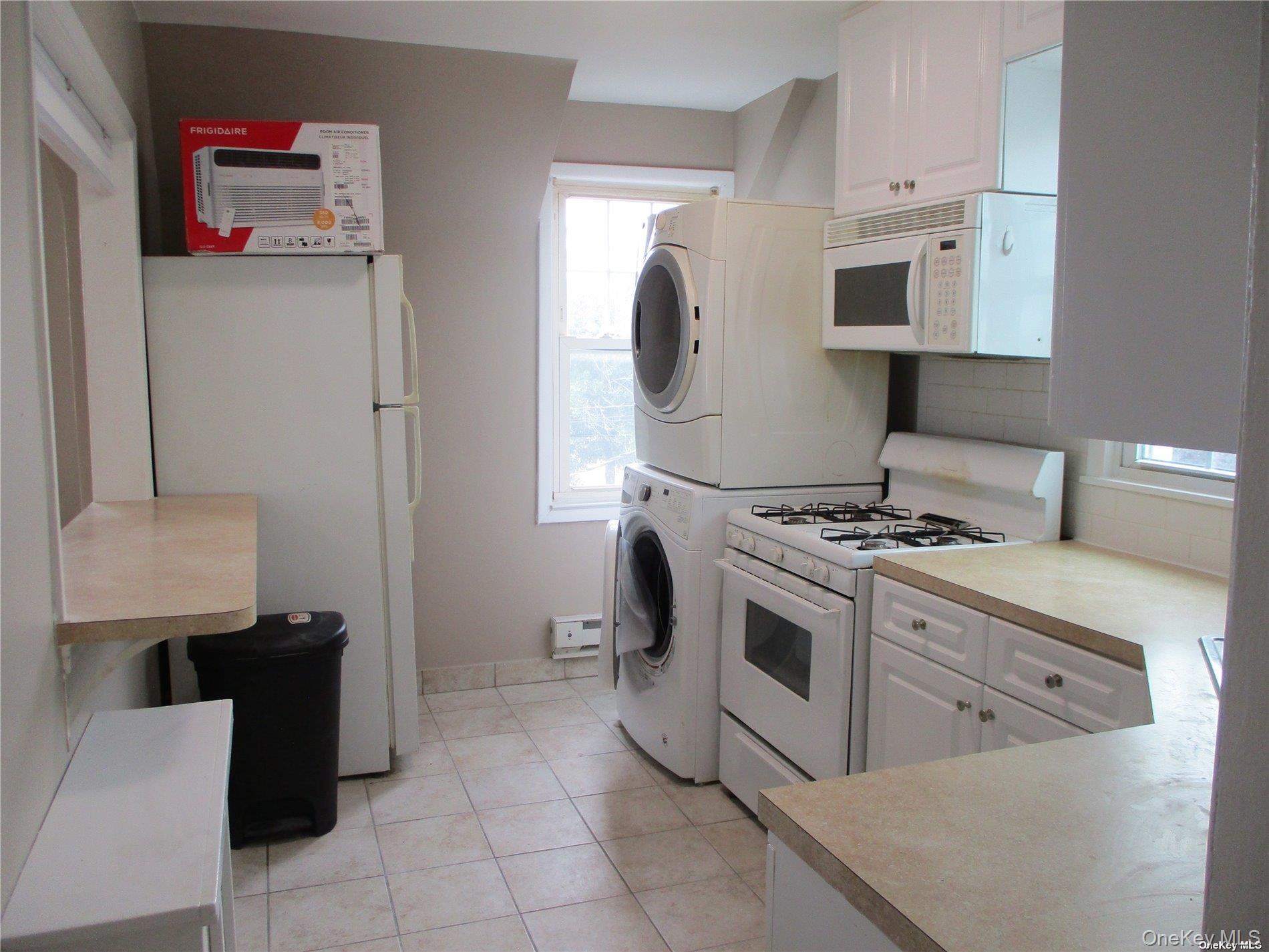 127 Gordon Road, Valley Stream, NY 11581