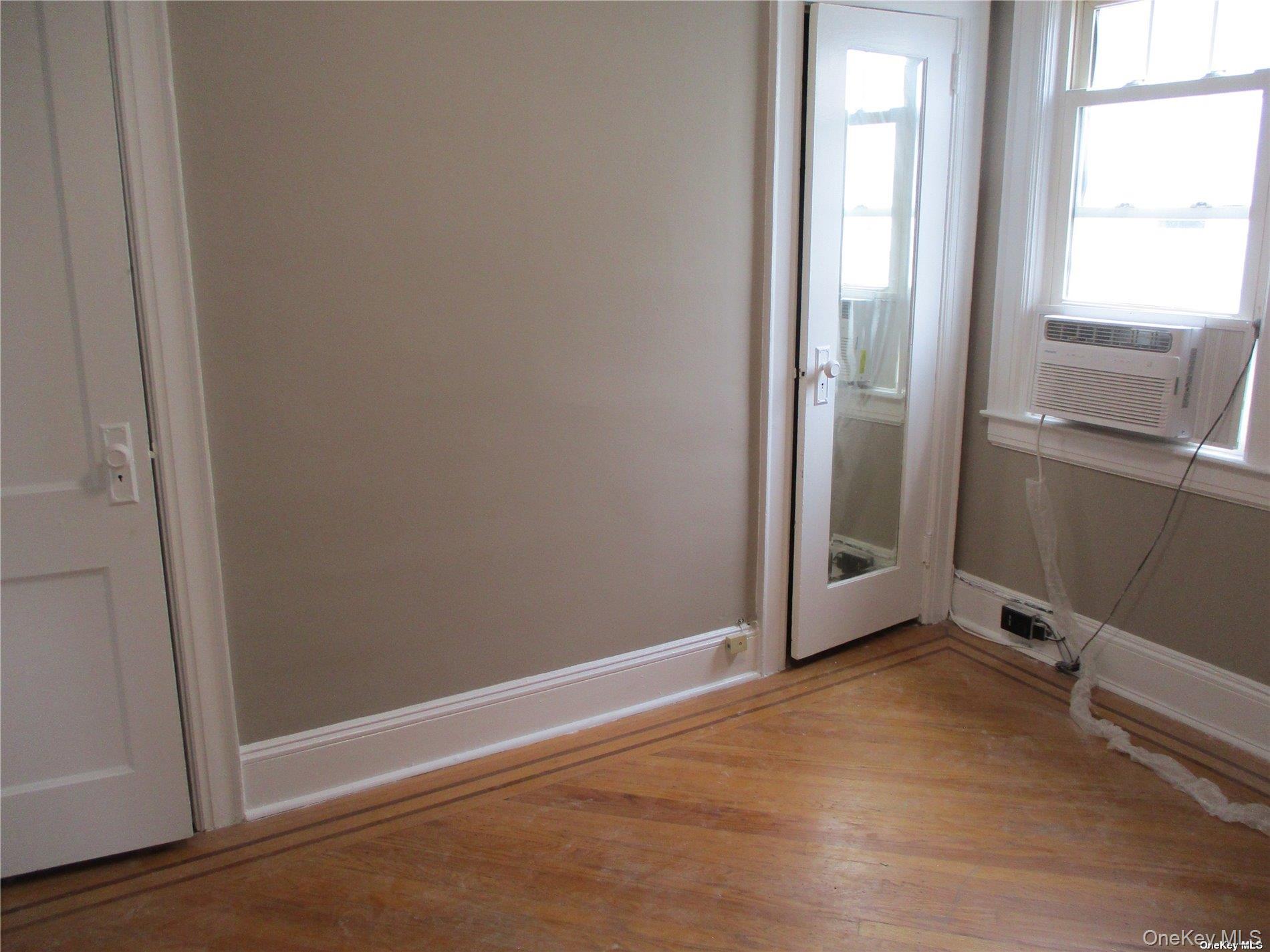 127 Gordon Road, Valley Stream, NY 11581