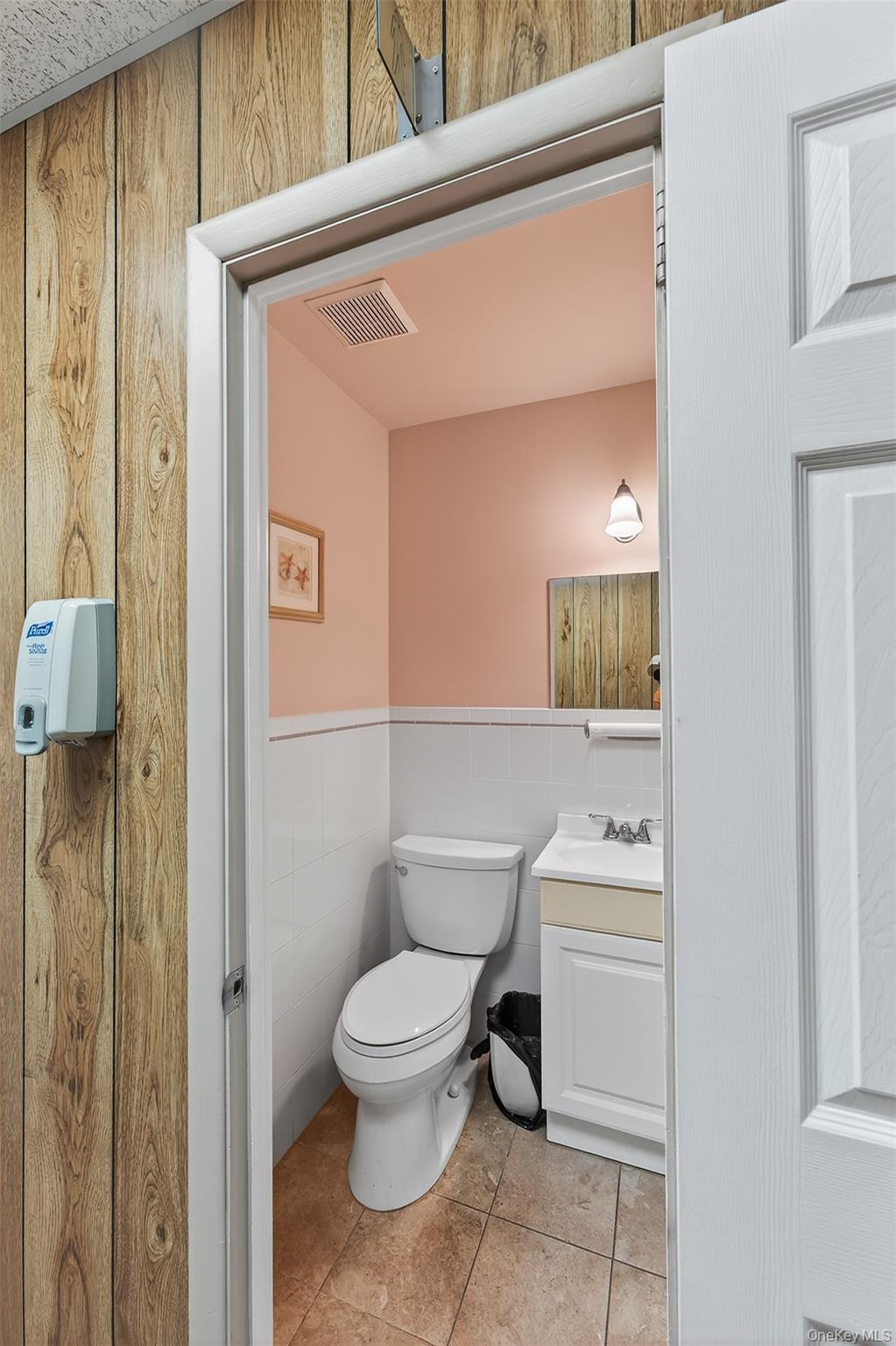 65 N Ocean Avenue, Patchogue, NY 11772