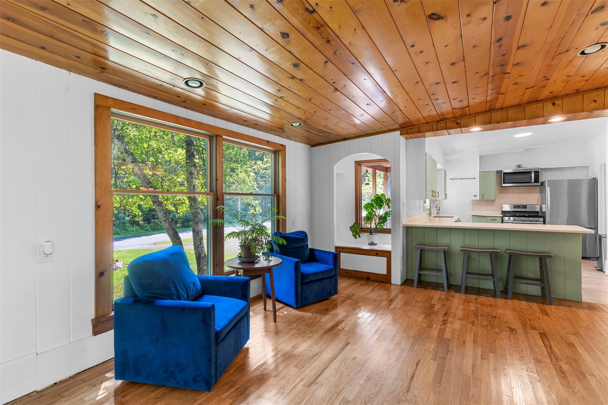 348 Old State Route 28, Glenford, NY 12433