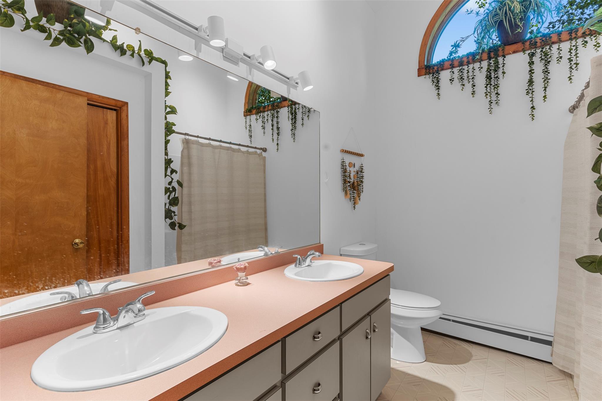 348 Old State Route 28, Glenford, NY 12433