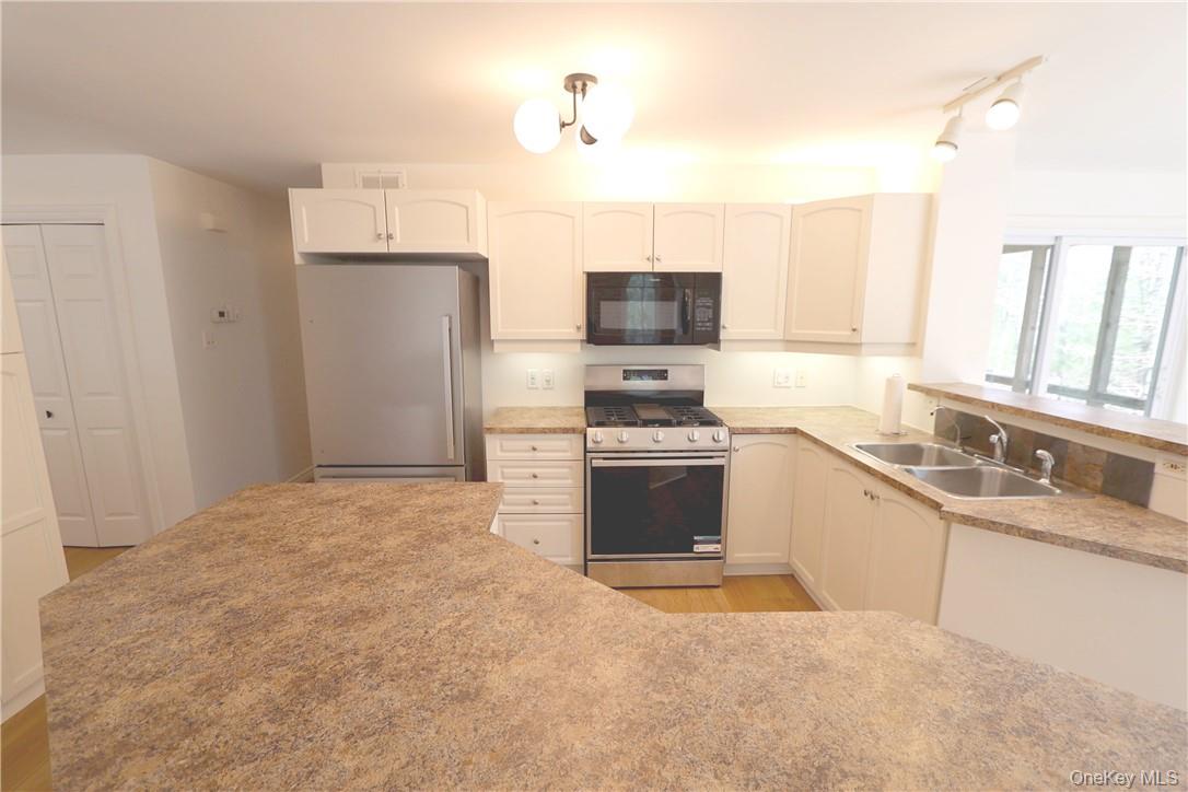 63 Lawrence Hill Road, Accord, NY 12404