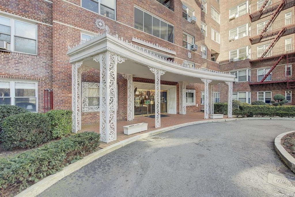 67-66 108 Street # C04, Forest Hills, NY 11375