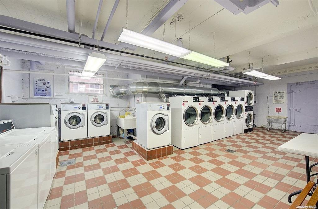 67-66 108 Street # C04, Forest Hills, NY 11375