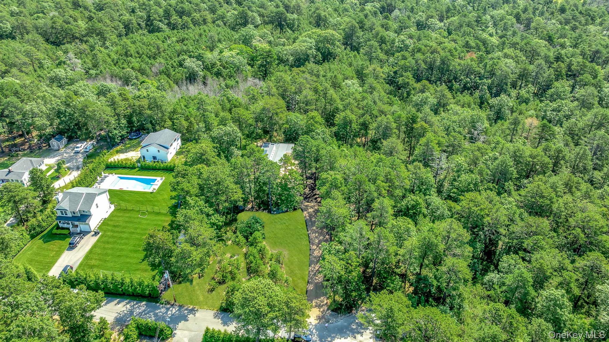 518 Maple Avenue S, Flanders, NY 11901