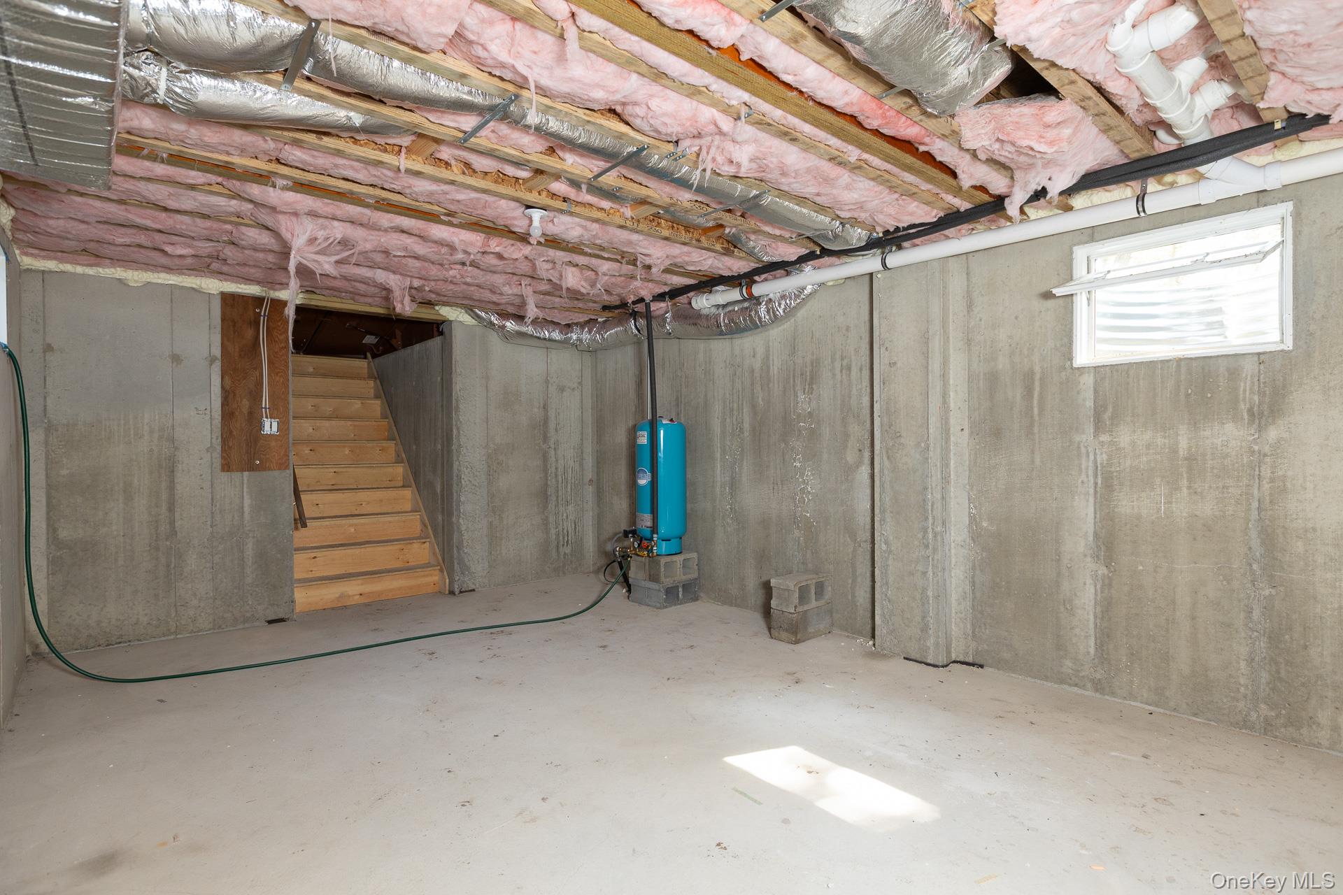 518 Maple Avenue S, Flanders, NY 11901