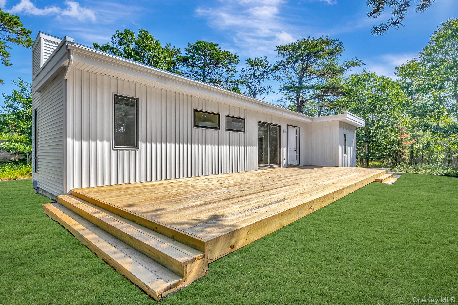 518 Maple Avenue S, Flanders, NY 11901