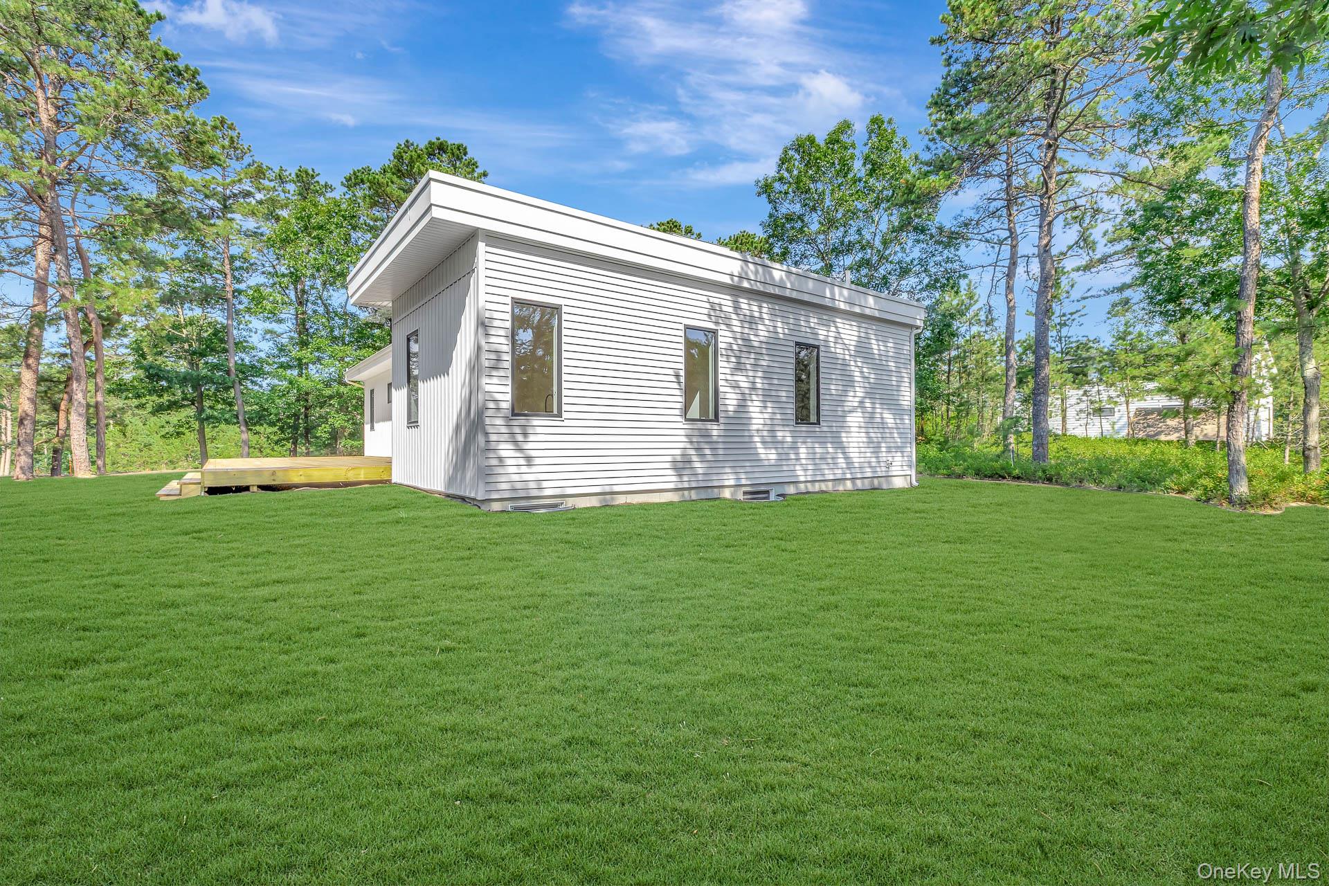 518 Maple Avenue S, Flanders, NY 11901