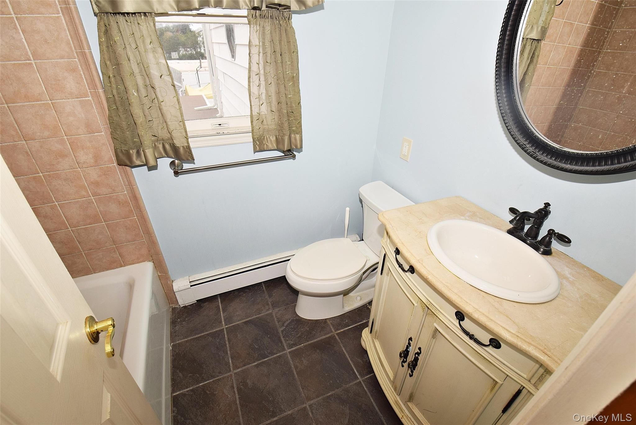 15 N Crescent Drive # 2, East Farmingdale, NY 11735