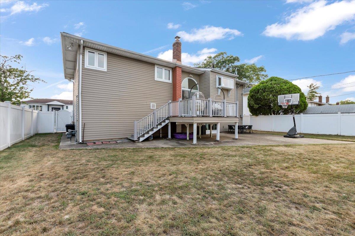 722 Eagle Drive, North Woodmere, NY 11581