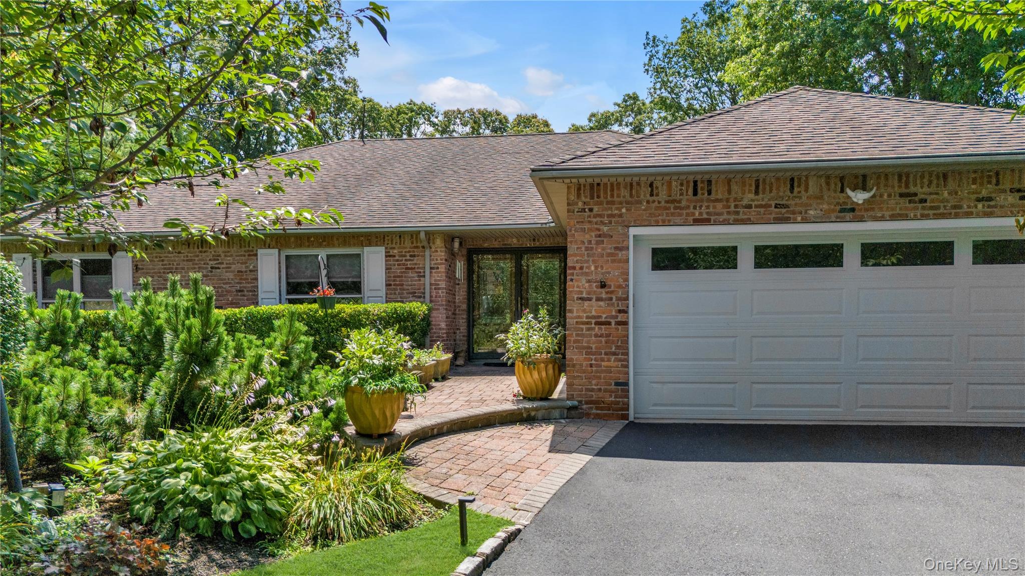 17 Melody, Bayville, NY 11709