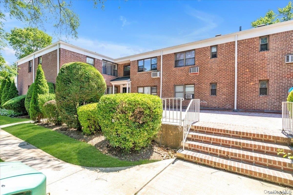 1205 E Broadway # F-13, Hewlett, NY 11557