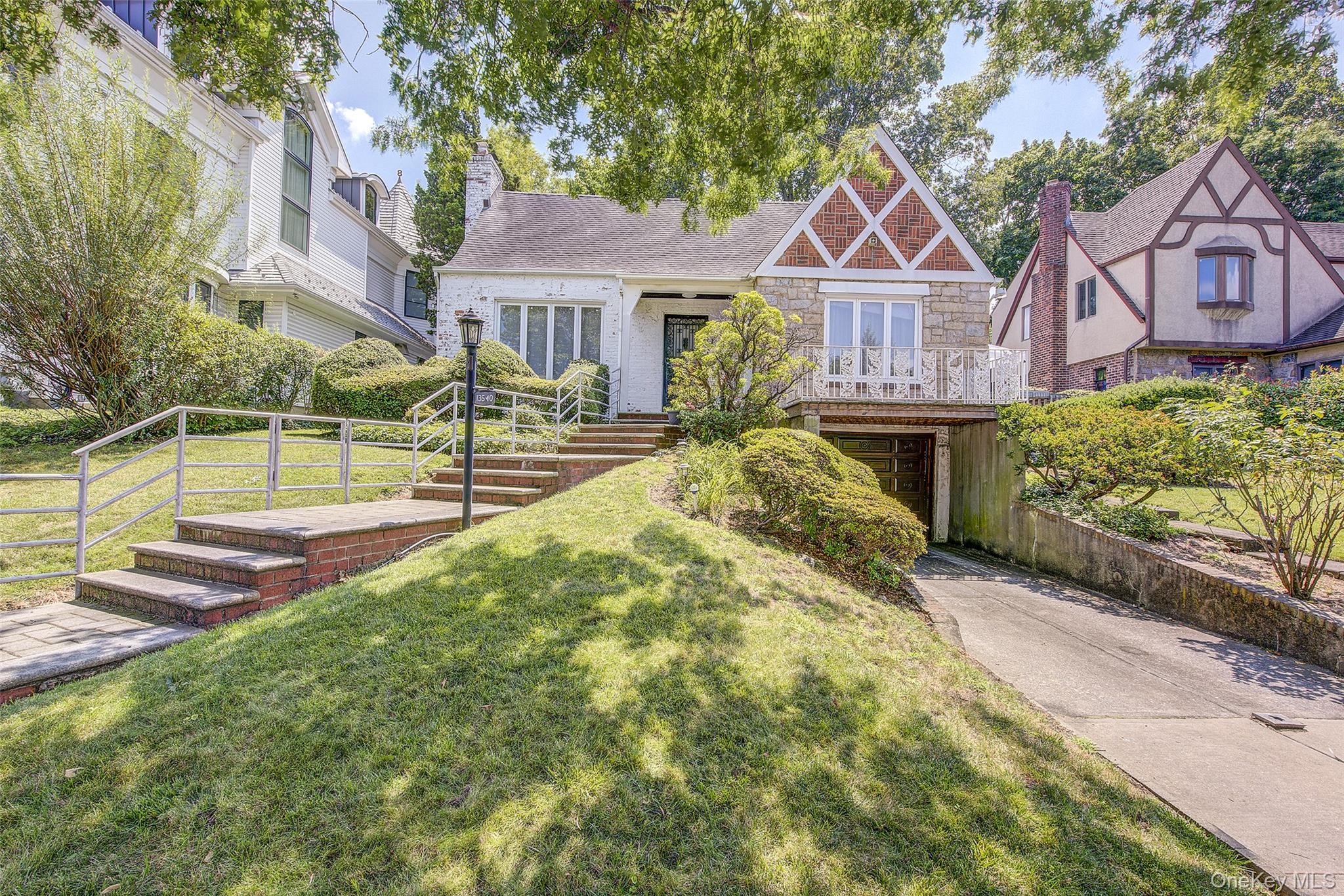 135-40 78th Road, Kew Garden Hills, NY 11367 | MLS #896358