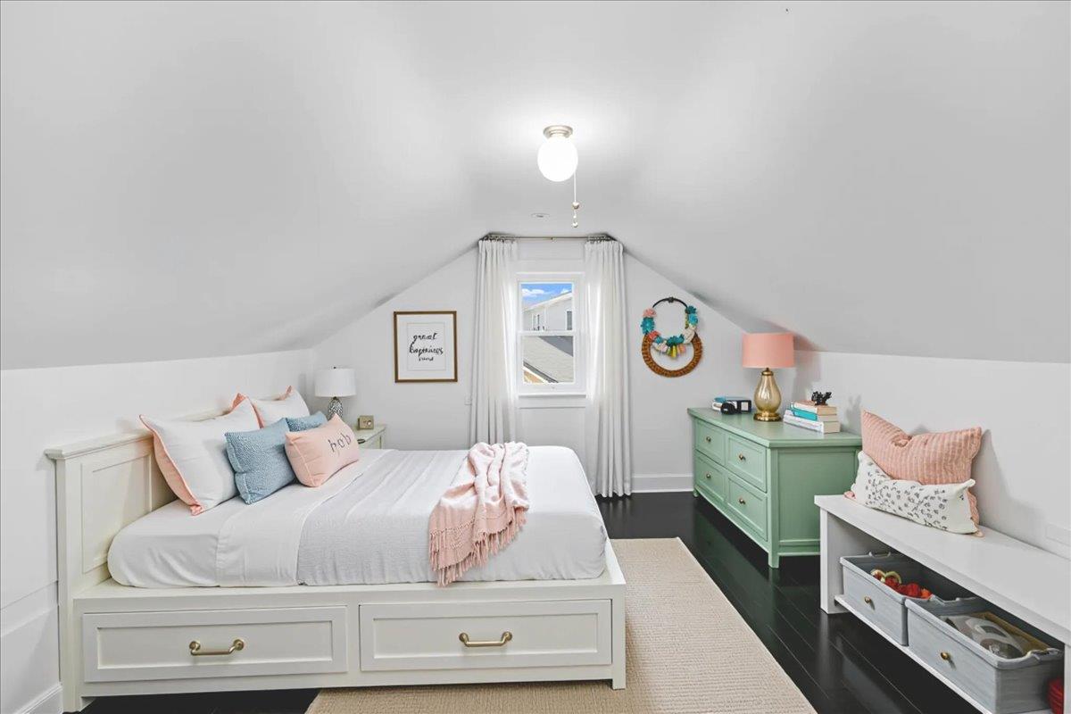 75 Belknap Avenue, Yonkers, NY 10710