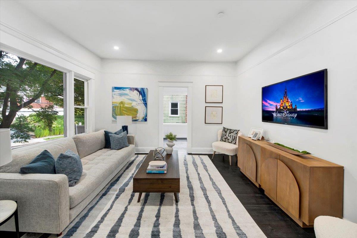 75 Belknap Avenue, Yonkers, NY 10710