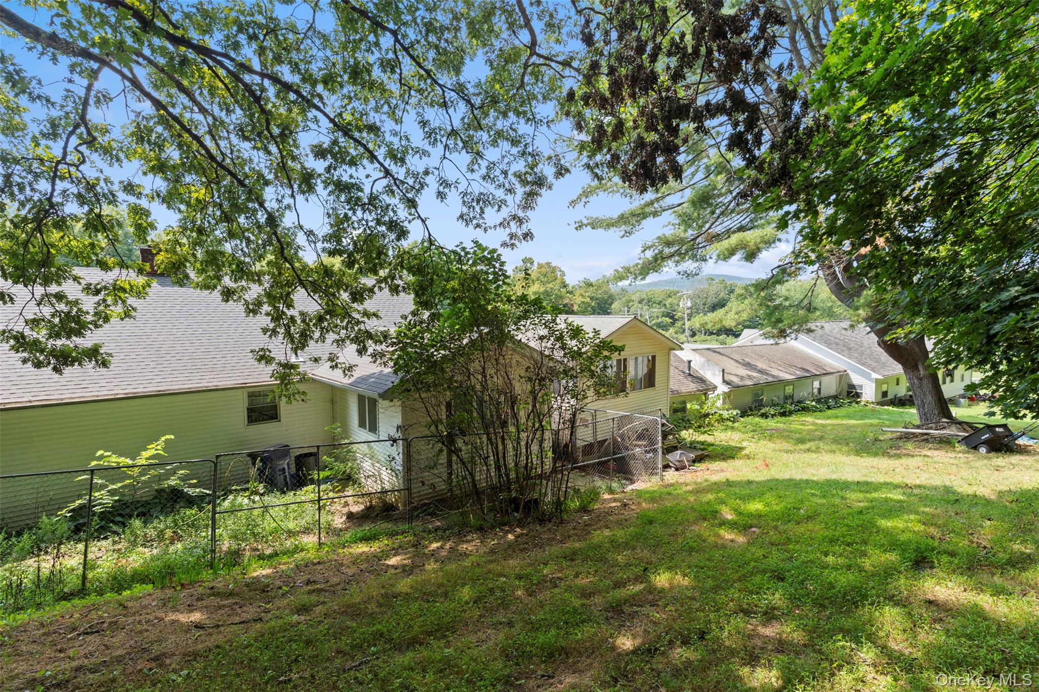 737 Broadway (aka 9W), Ulster Park, NY 12487