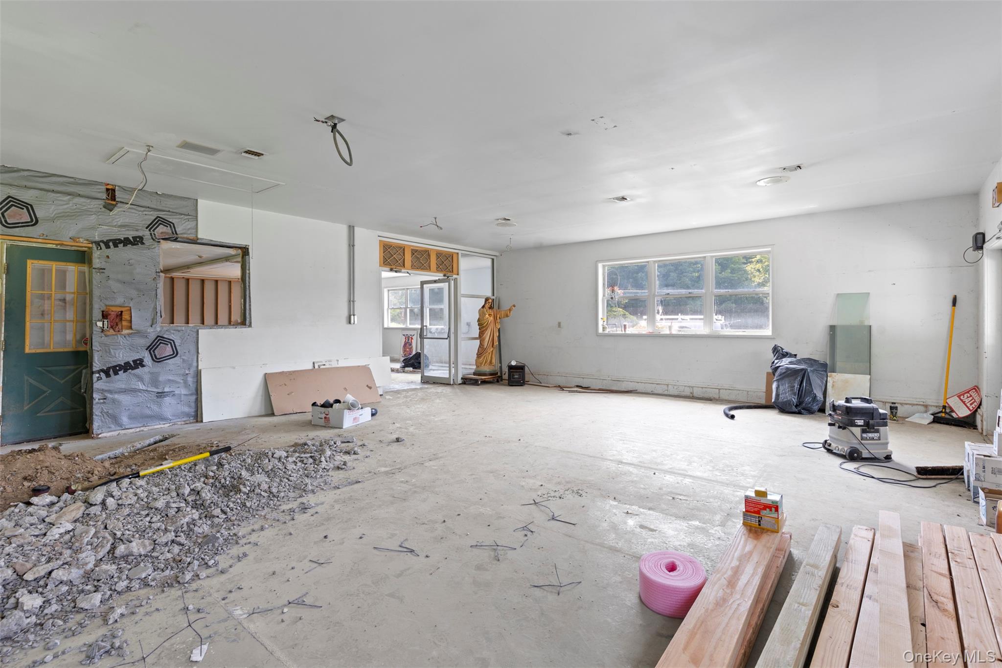 737 Broadway (aka 9W), Ulster Park, NY 12487