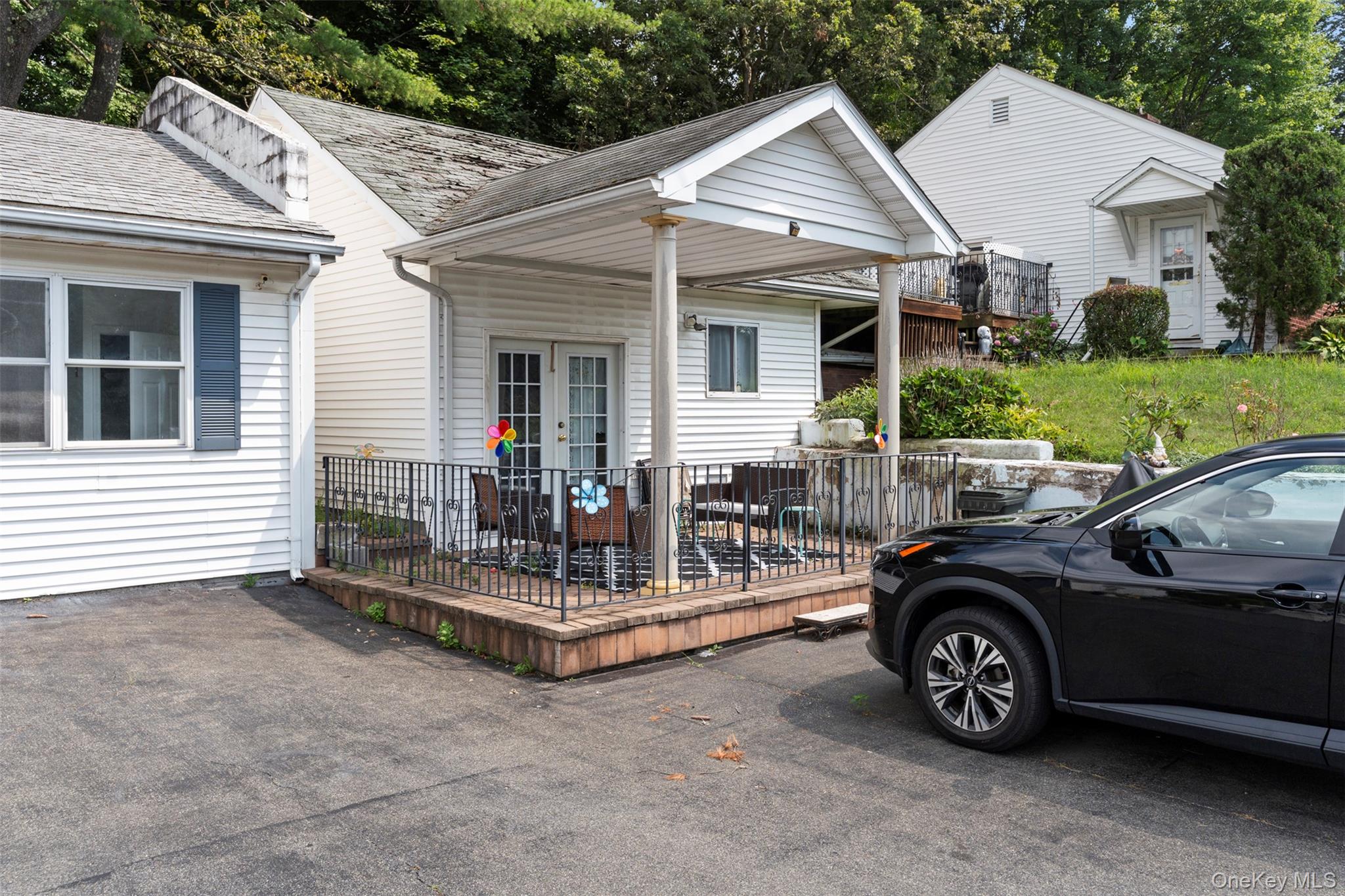 737 Broadway (aka 9W), Ulster Park, NY 12487