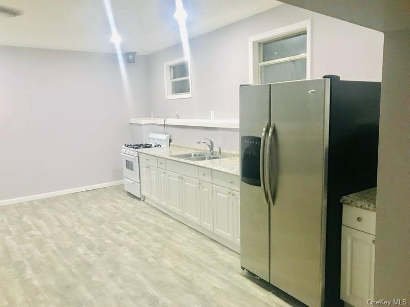 737 Broadway (aka 9W), Ulster Park, NY 12487