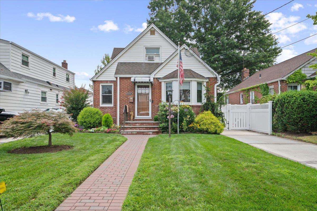 173 Semton Boulevard, Franklin Square, NY 11010