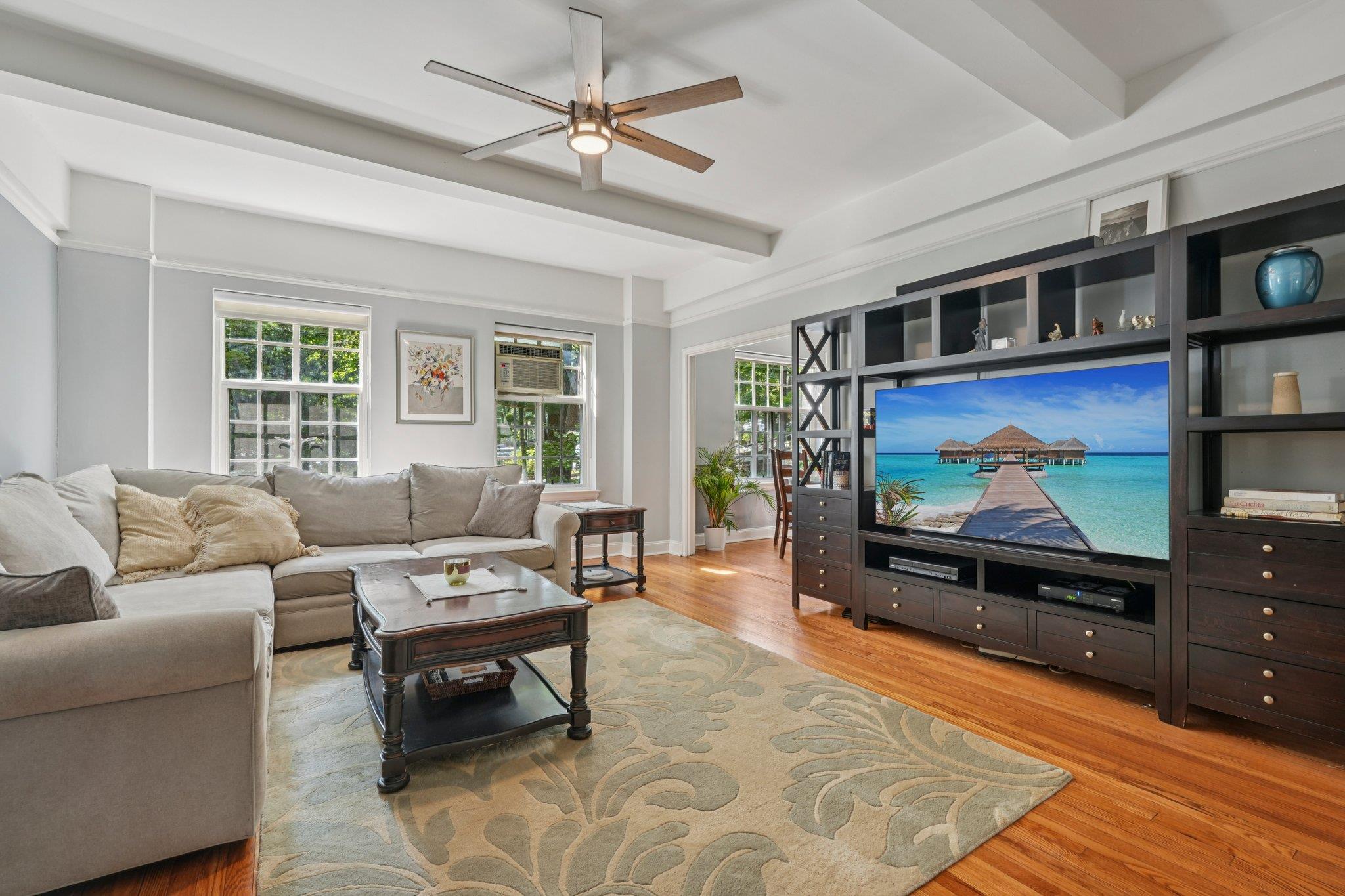 160 Middle Neck Road # 2 C, Great Neck, NY 11021