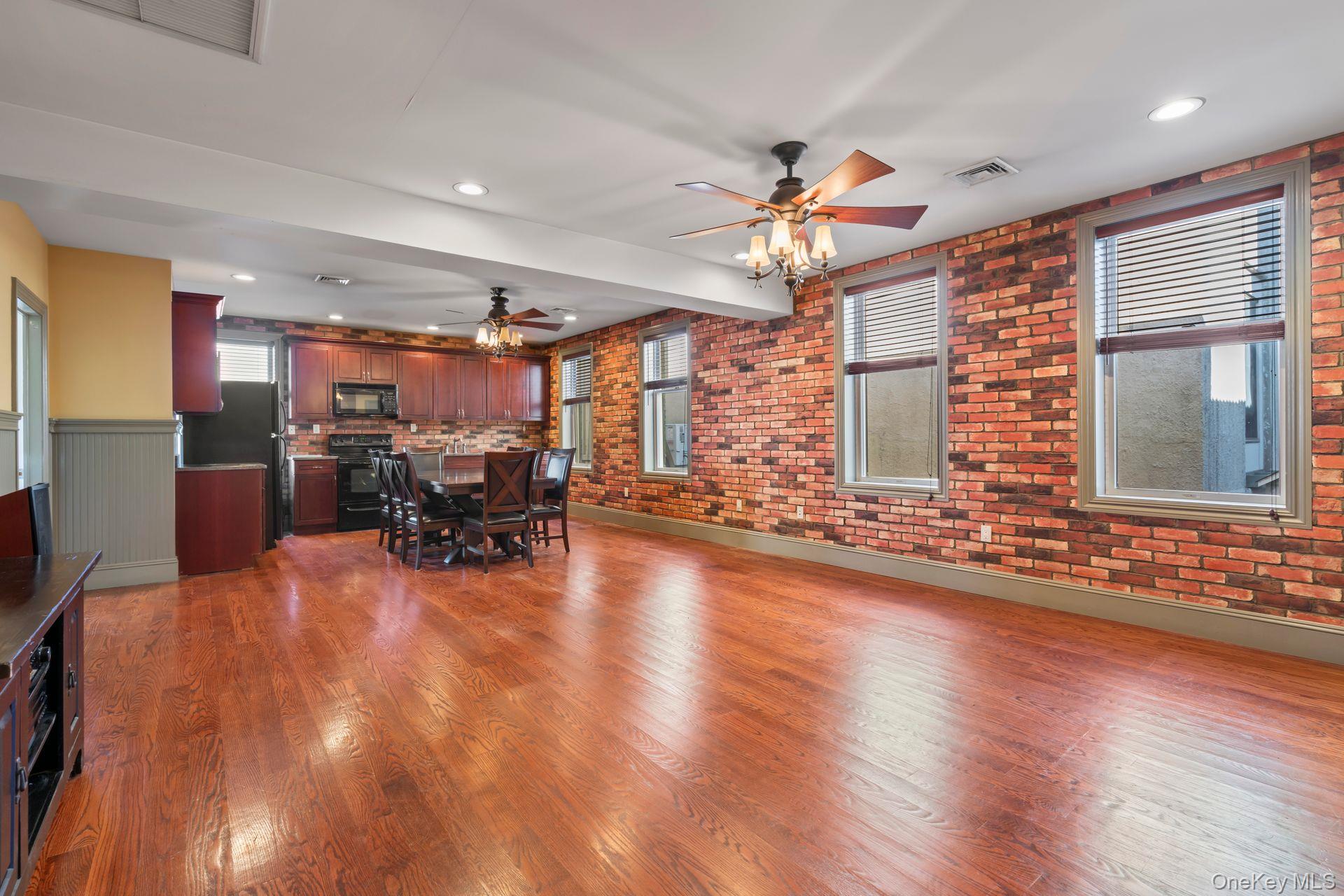 377 New York Avenue, Huntington, NY 11743