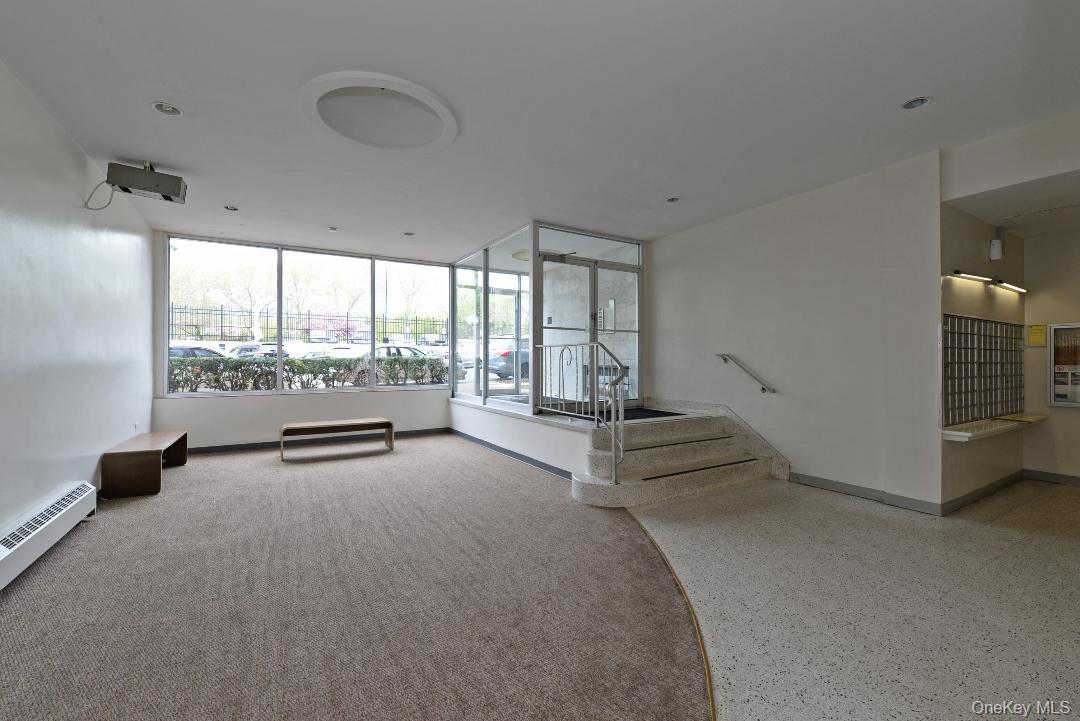 152-72 Melbourne Ave # 2A, Flushing, NY 11367