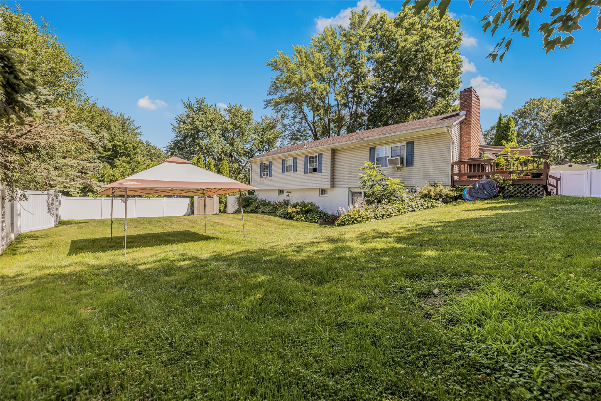 5 Queens Way, Newburgh, NY 12550