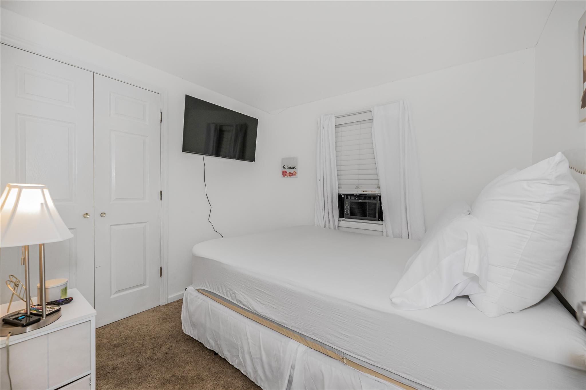 5 Queens Way, Newburgh, NY 12550