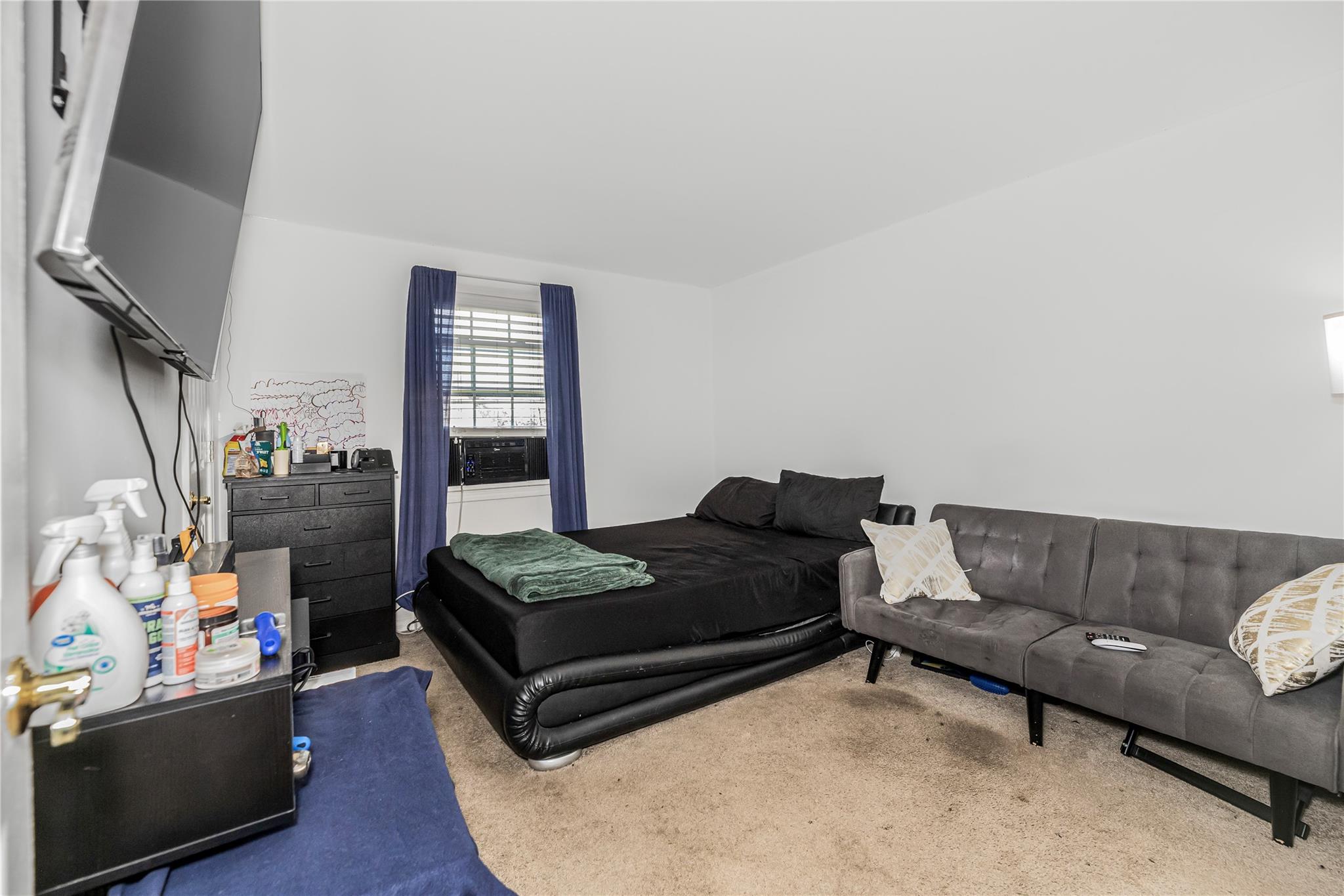 5 Queens Way, Newburgh, NY 12550