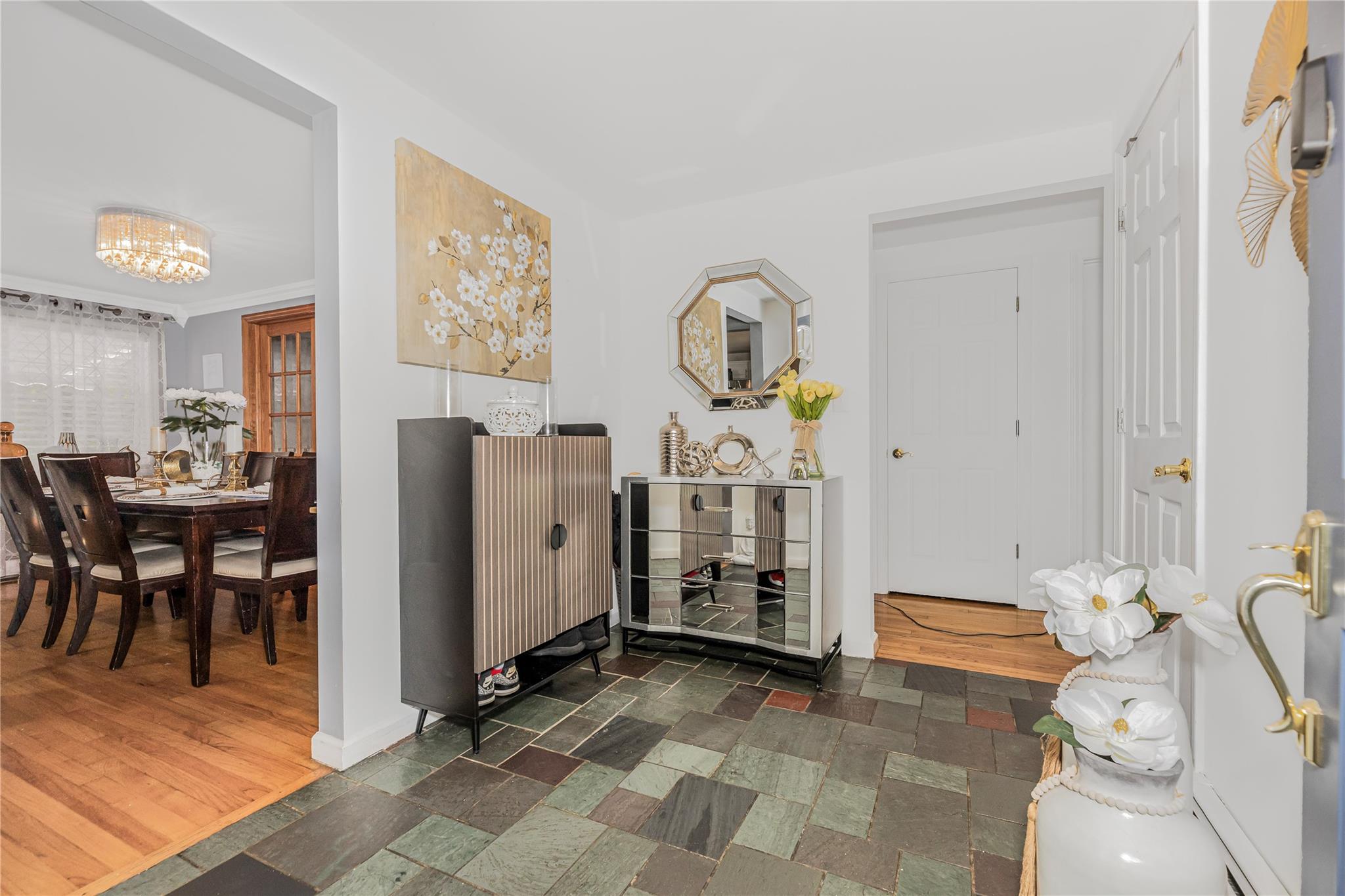 5 Queens Way, Newburgh, NY 12550