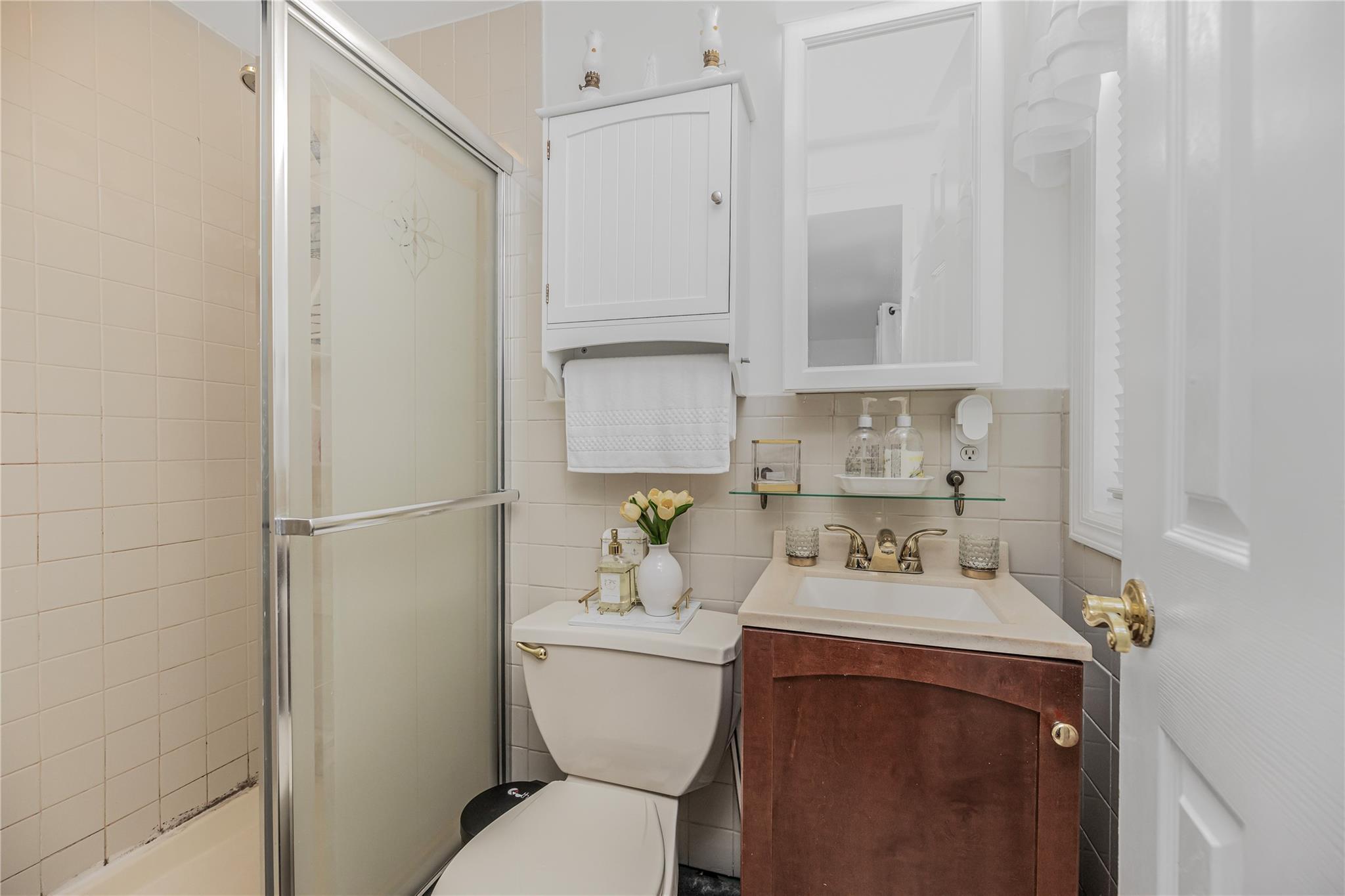 5 Queens Way, Newburgh, NY 12550