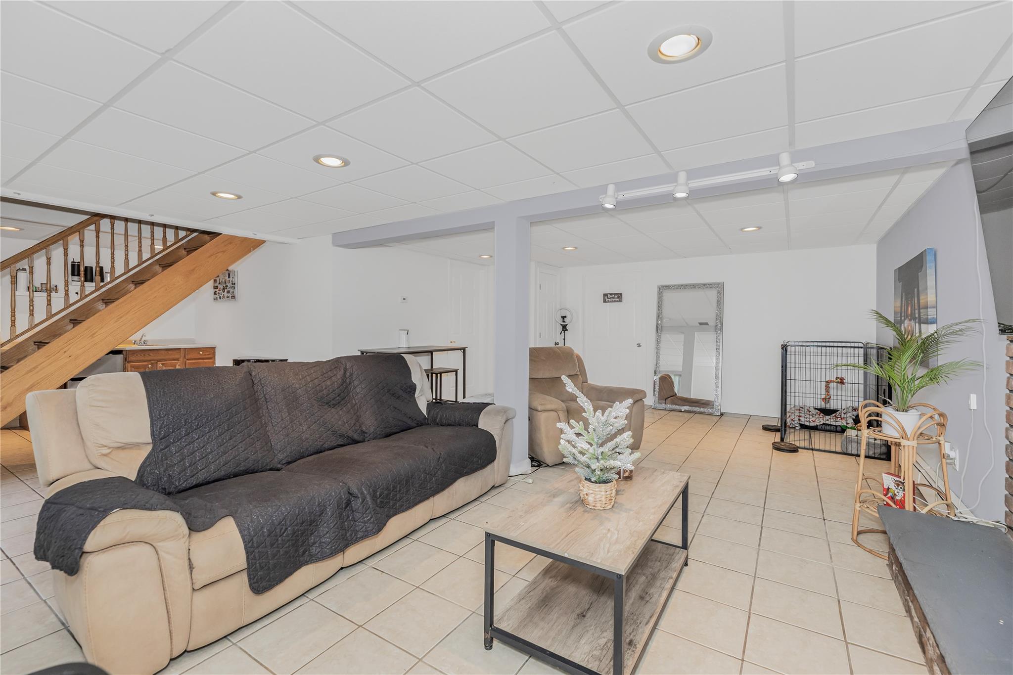 5 Queens Way, Newburgh, NY 12550