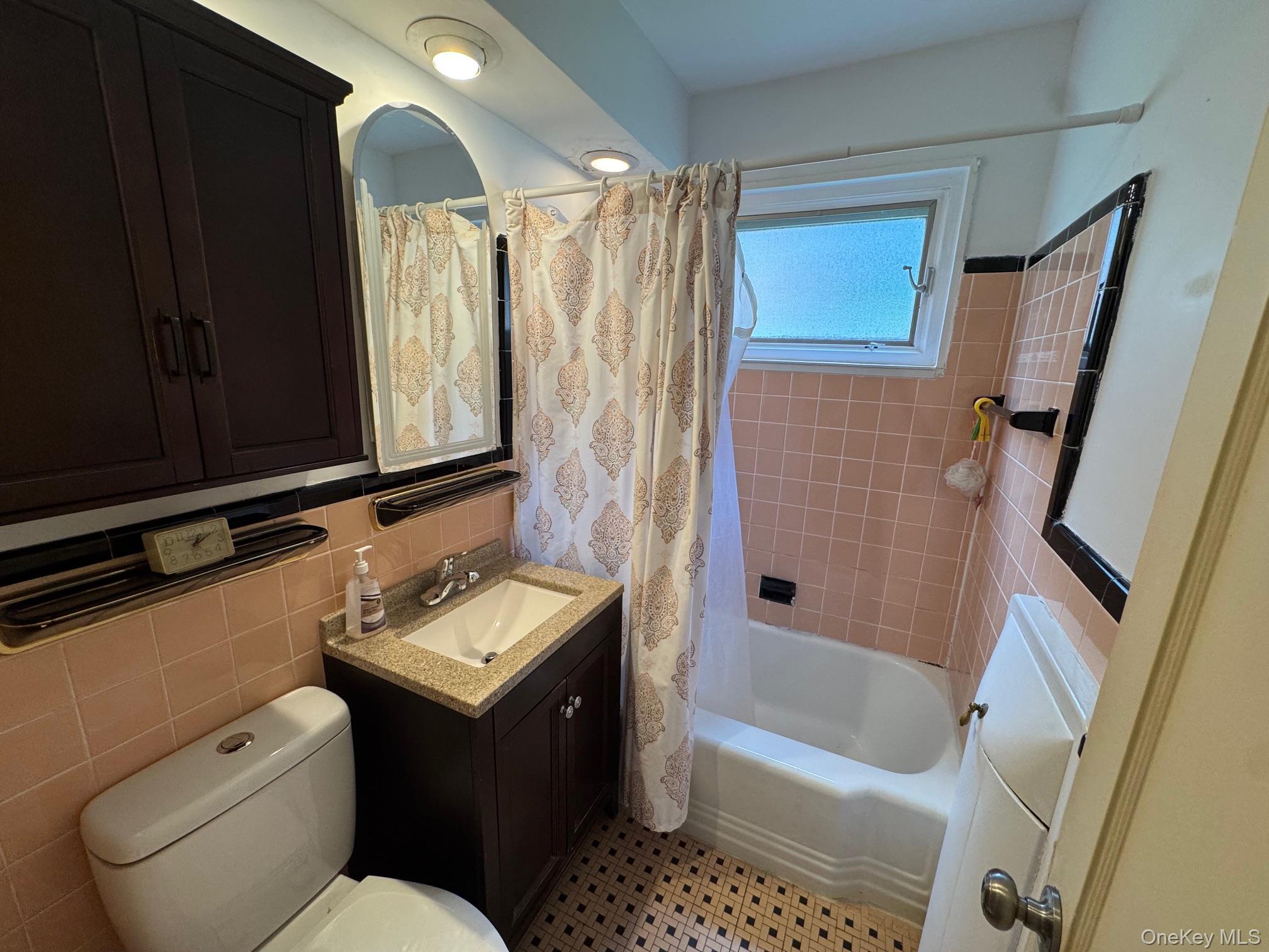 41 Lawrence Drive # B, White Plains, NY 10603