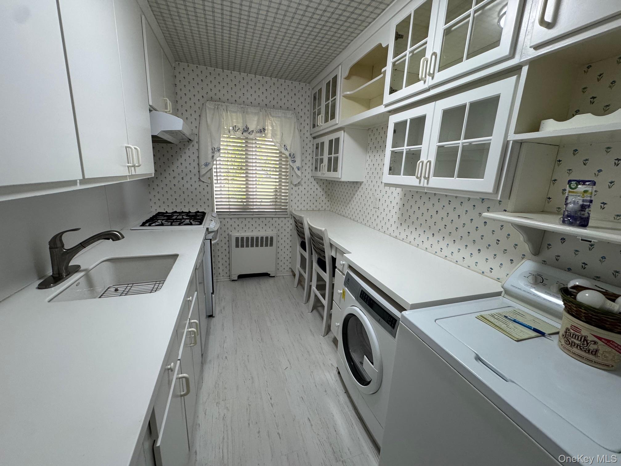 41 Lawrence Drive # B, White Plains, NY 10603