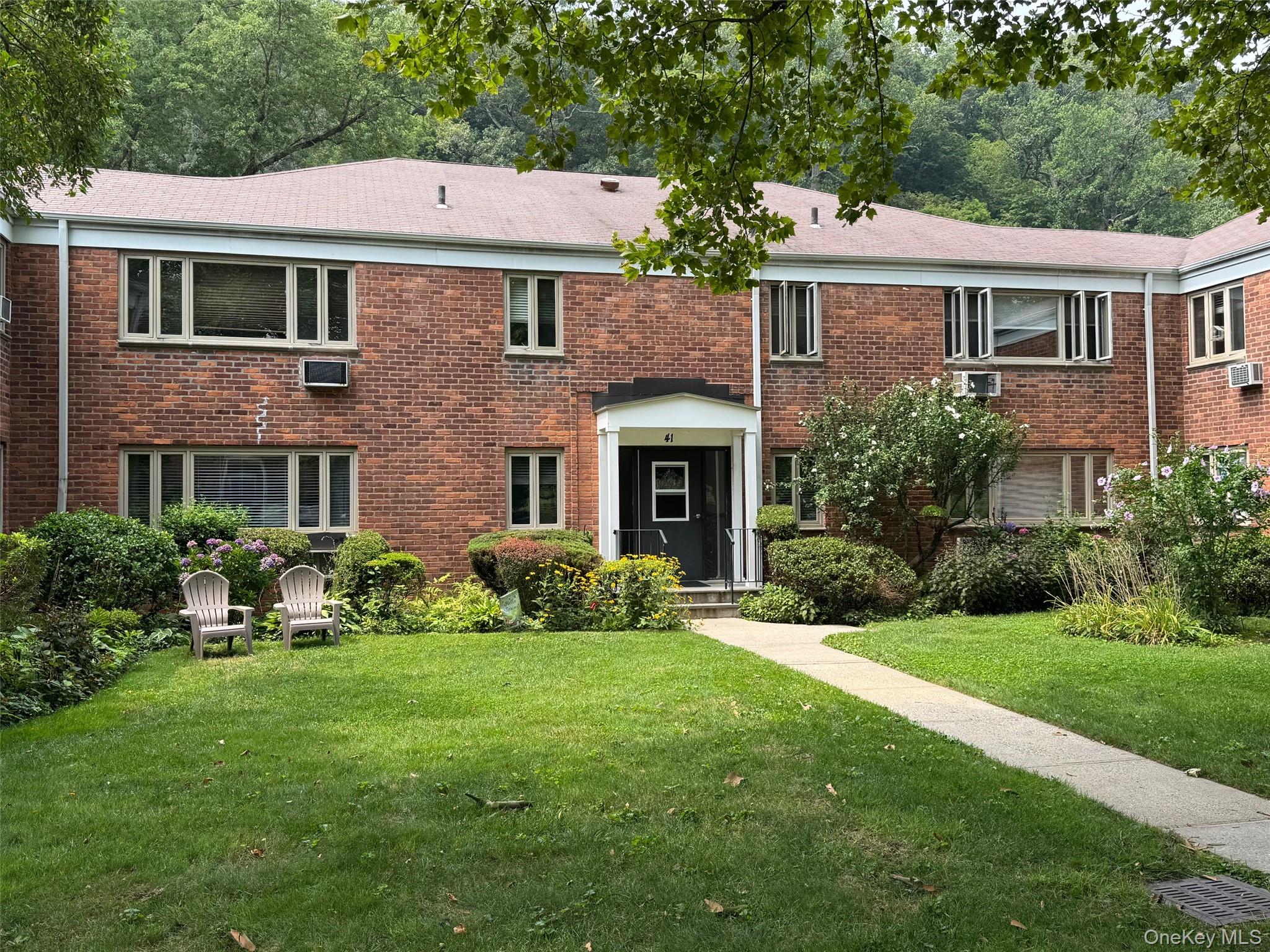 41 Lawrence Drive # B, White Plains, NY 10603