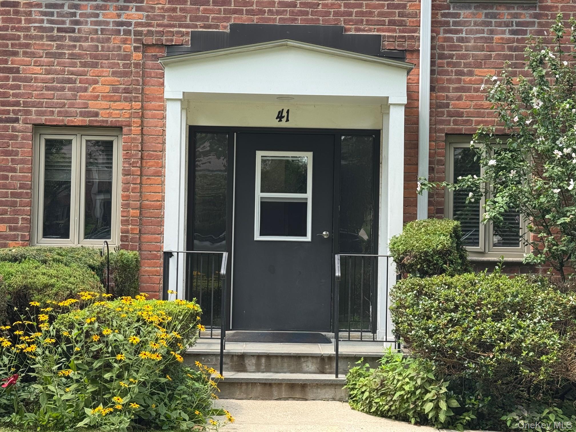 41 Lawrence Drive # B, White Plains, NY 10603