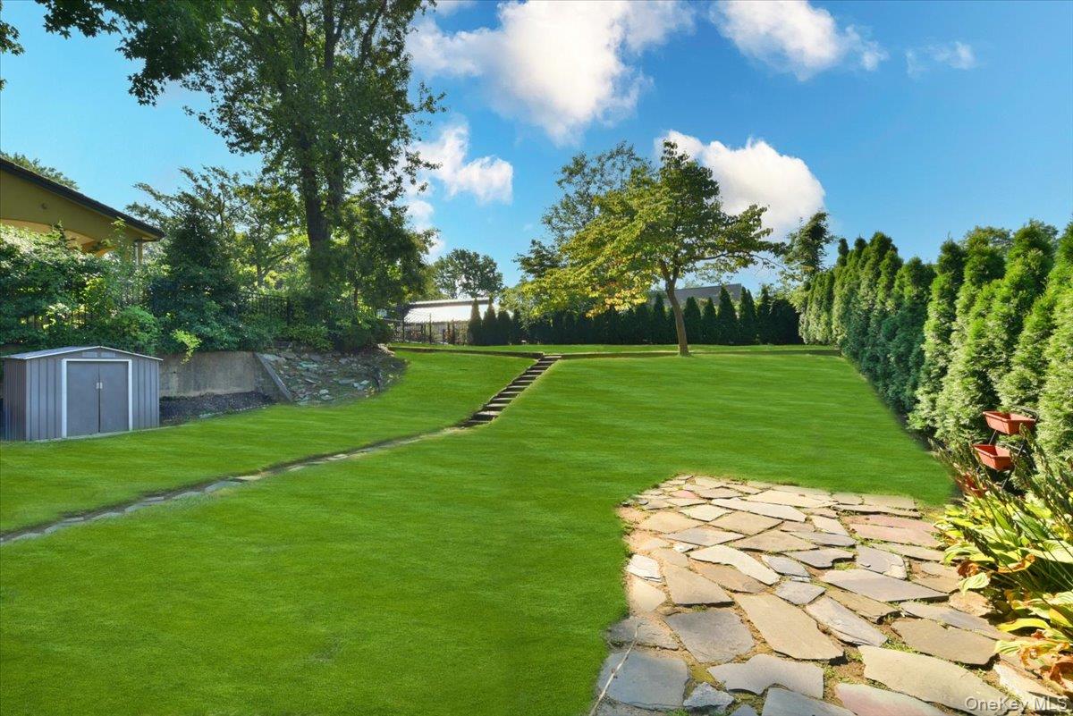 19346 McLaughlin Avenue, Holliswood, NY 11423