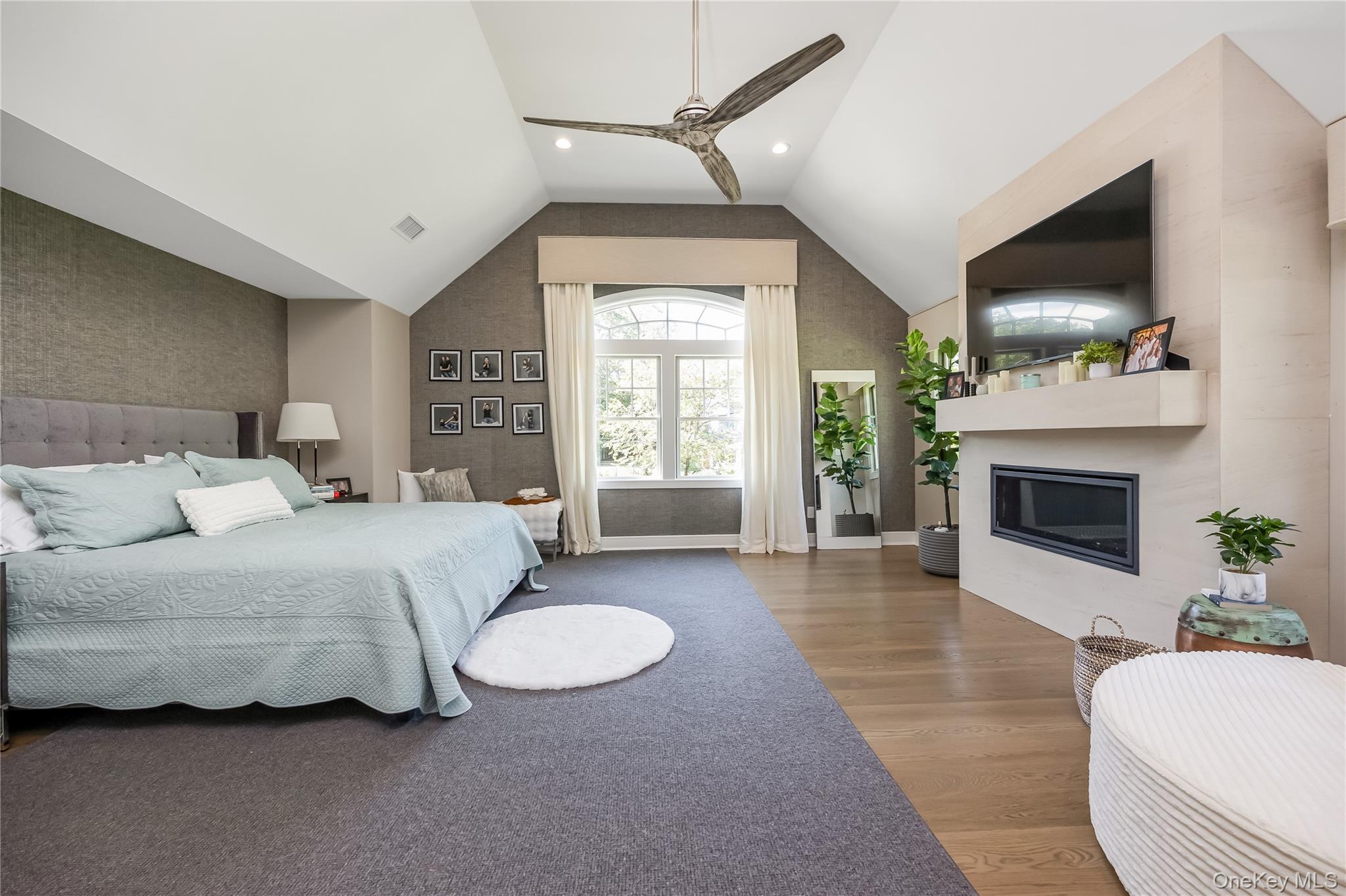 11 Landview Drive, Dix Hills, NY 11746