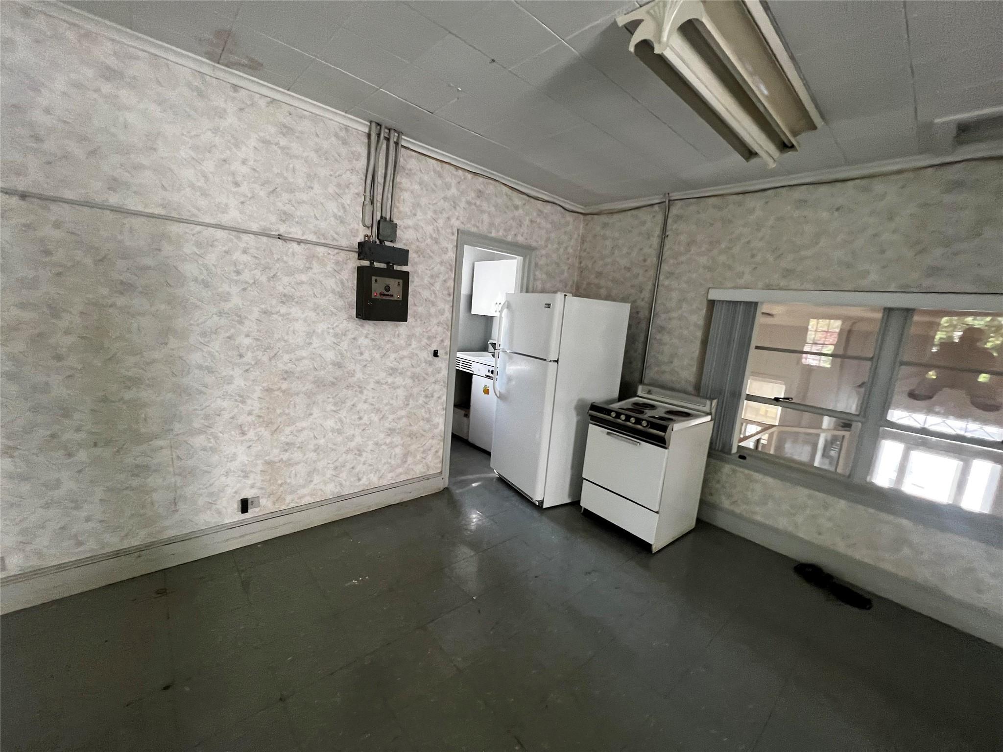 257 New Dorp Lane, Staten Island, NY 10306